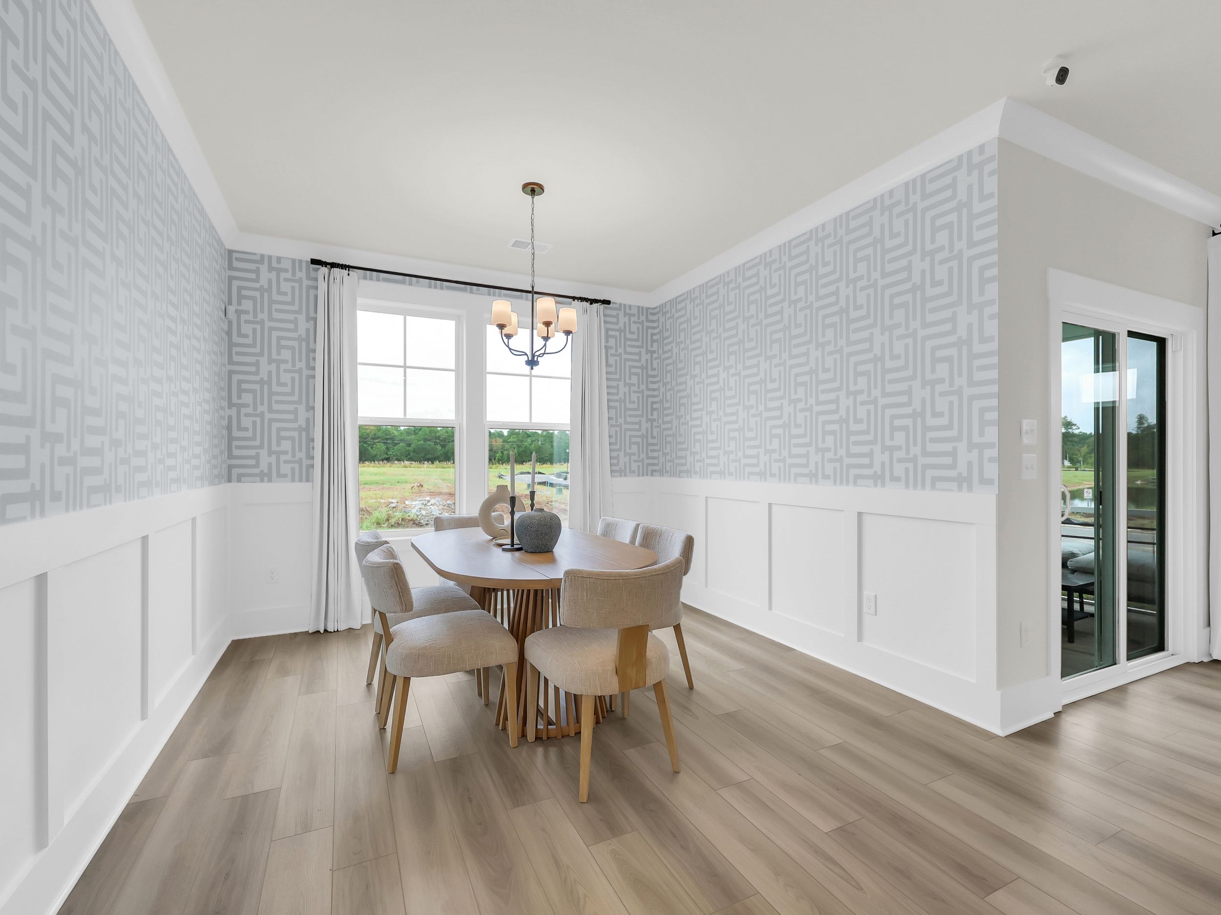 Courtland II - Dining Room