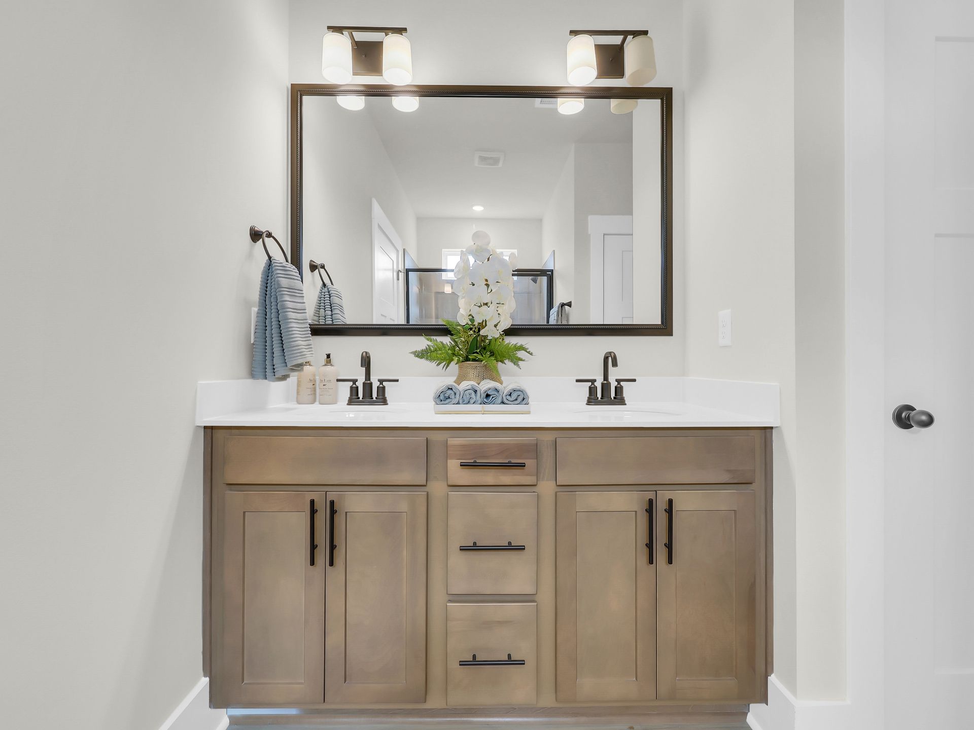 Courtland II - Primary Bath