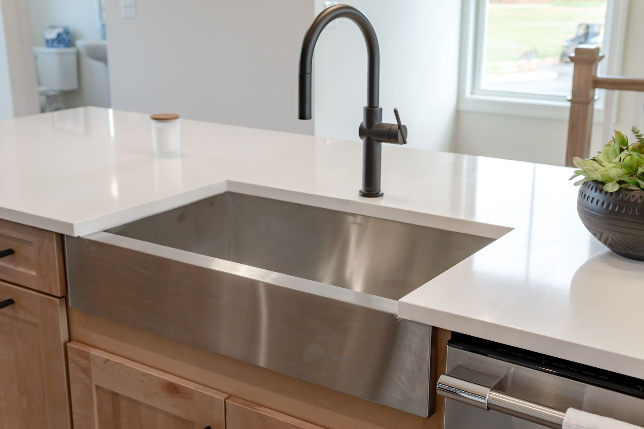 Kitchen with Optional Farmhouse Sink