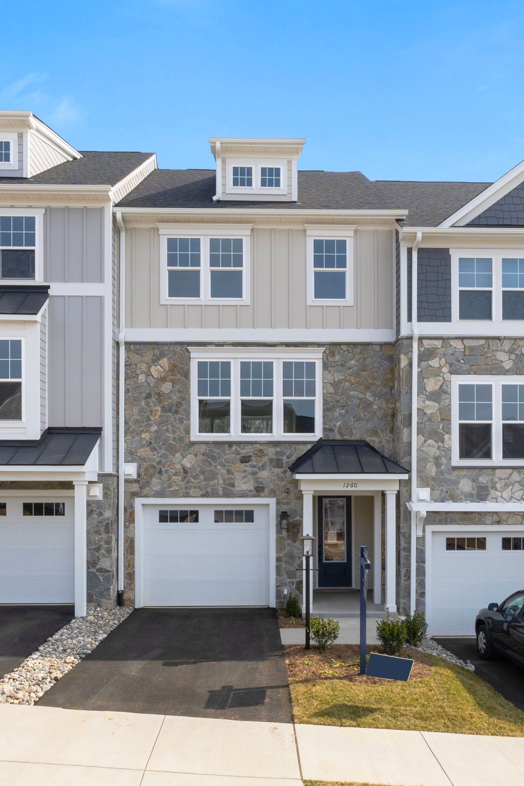 1115 Sablewood Drive. Charlottesville, VA 22911