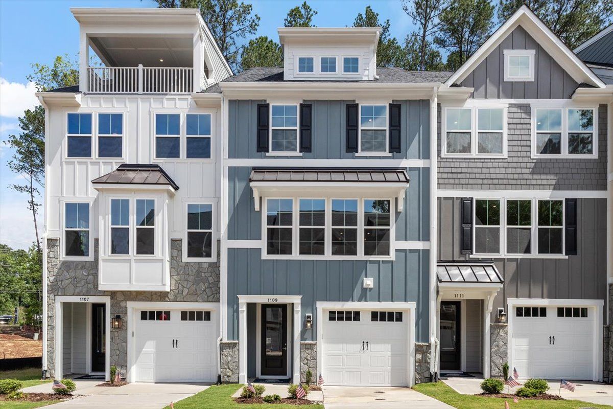Sherron Road Townes por Greenwood Homes en Raleigh-Durham-Chapel Hill North Carolina