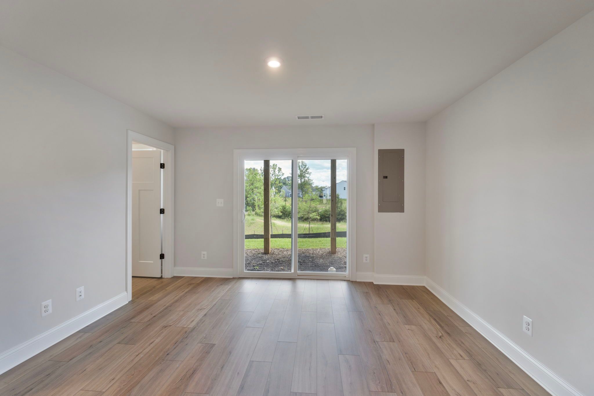 Entry-level shown with optional bedroom and full bath.