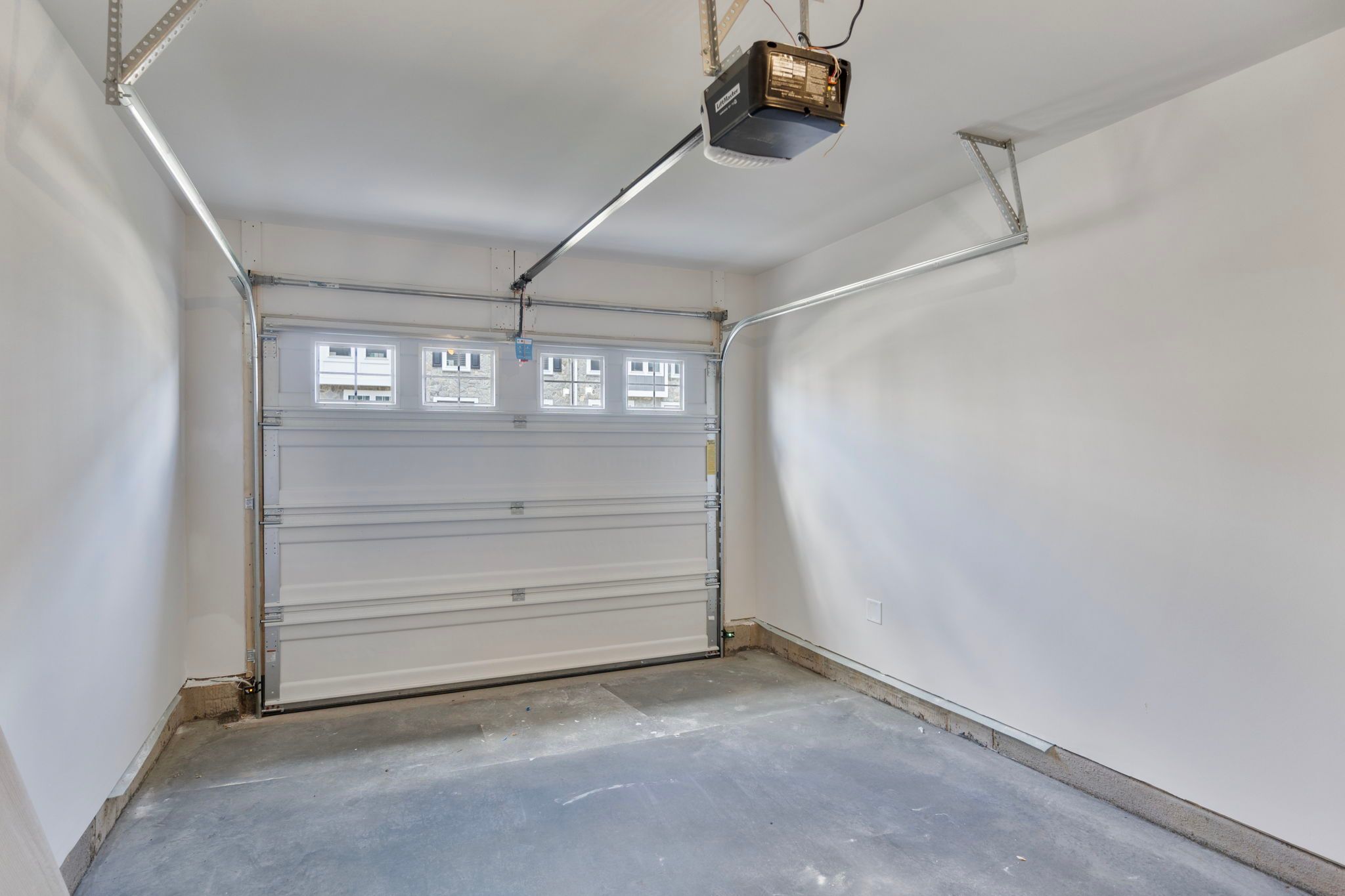 1-car garage