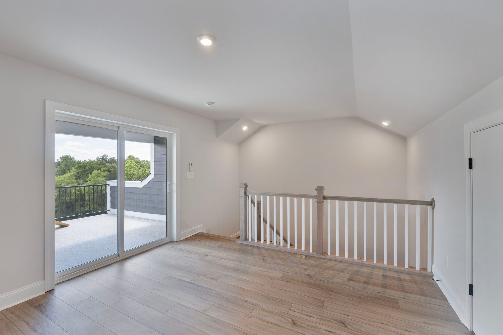 Optional 4th level loft with rooftop terrace - similar to photo