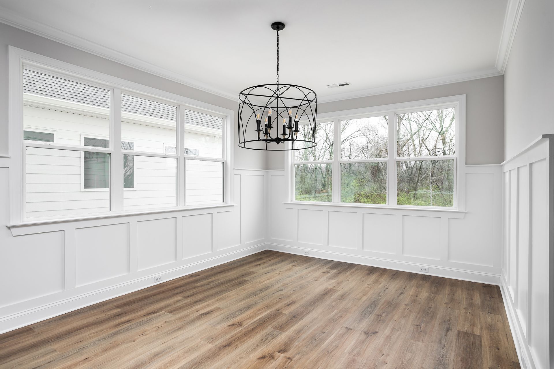 Optional Bumpout & additional windows shown