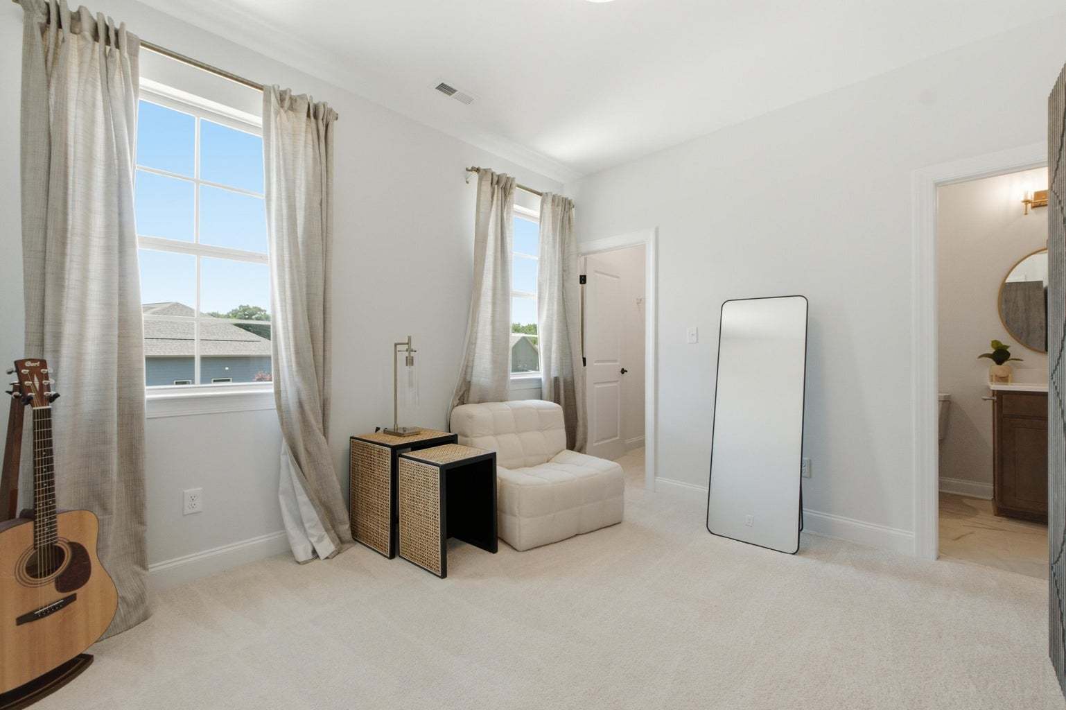 With private en-suite bath