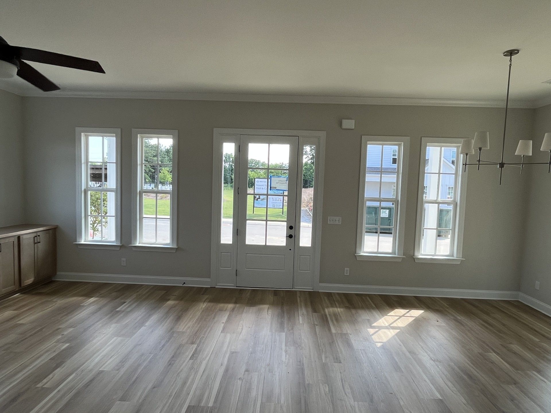 10' ceilings