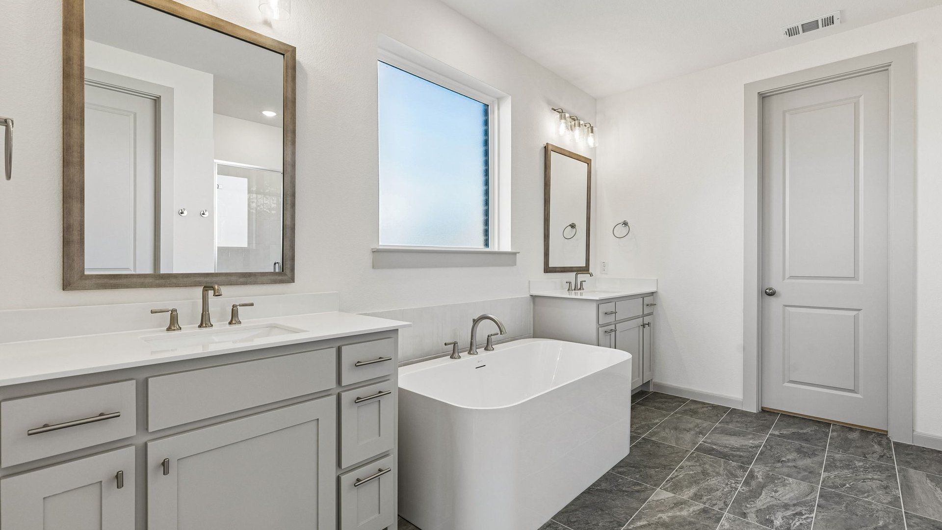 Owner's Bath