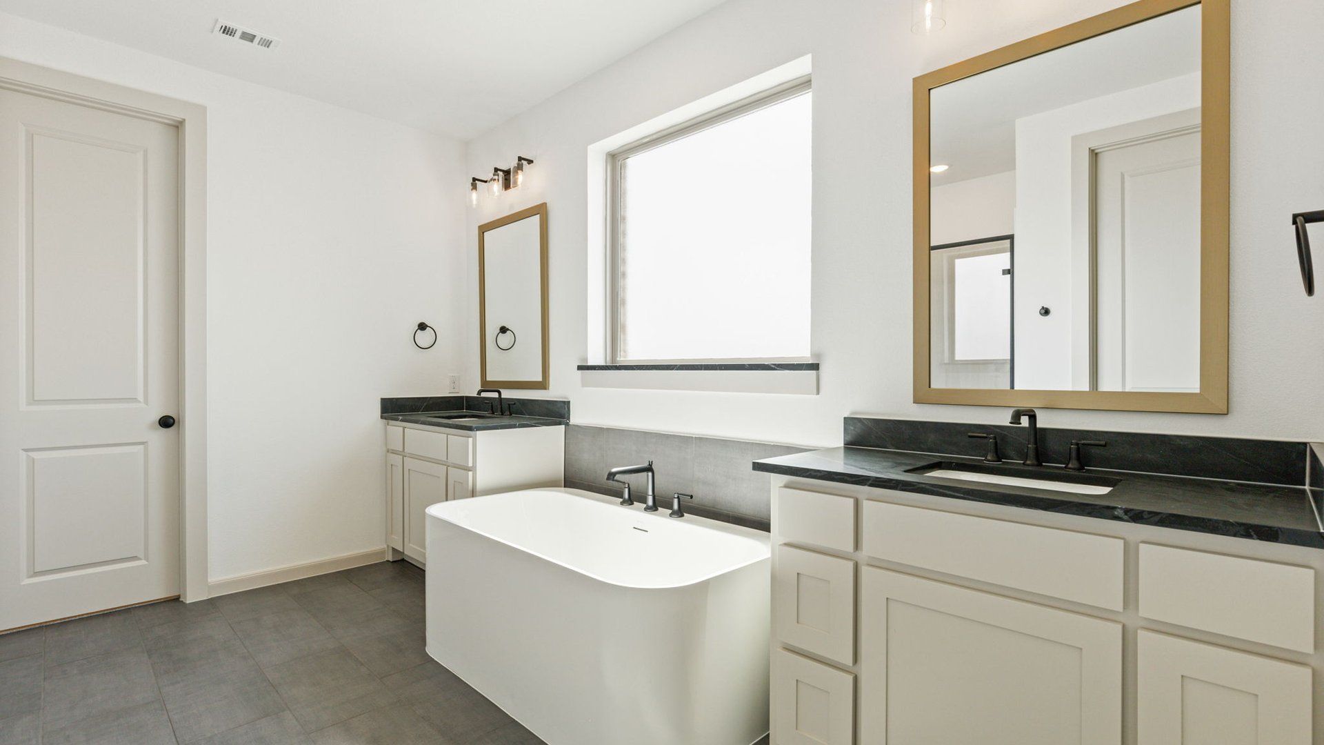 Owner's Bath