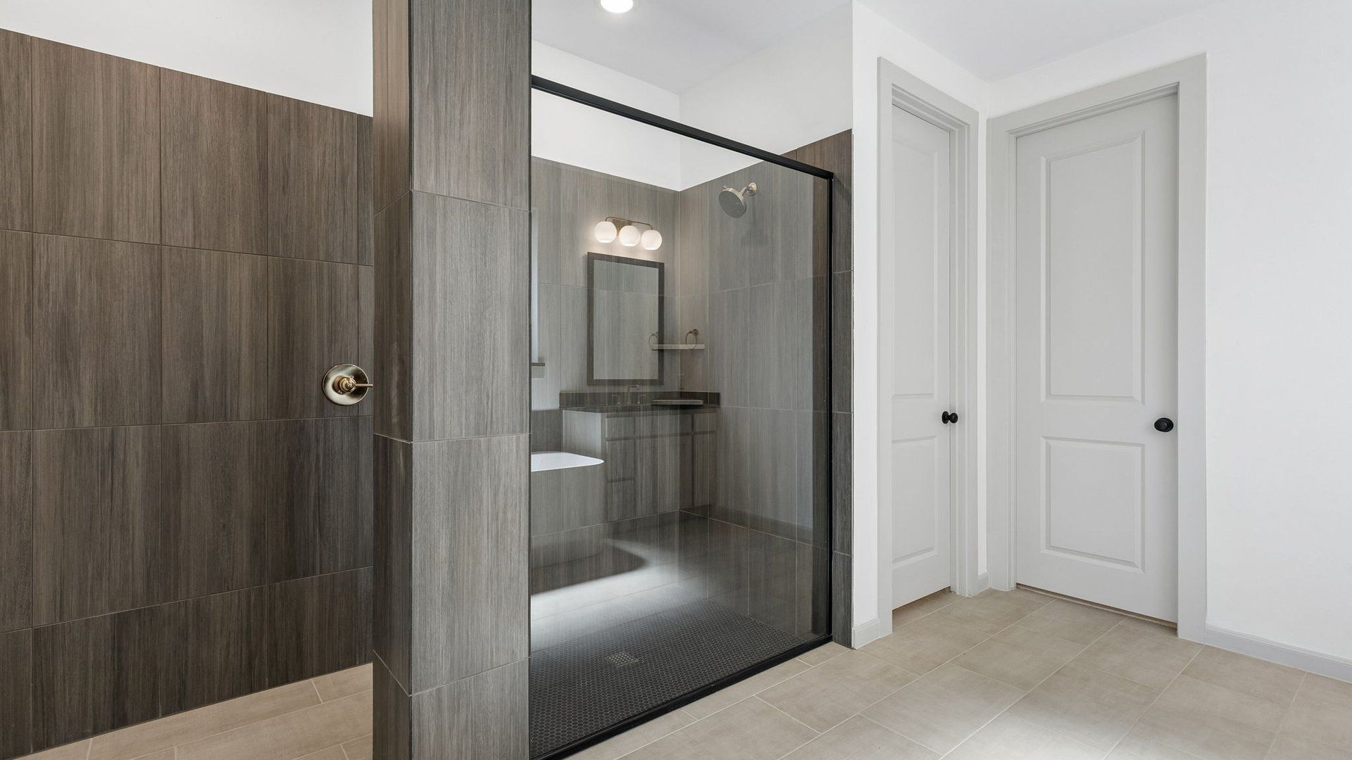 Owner's Bath