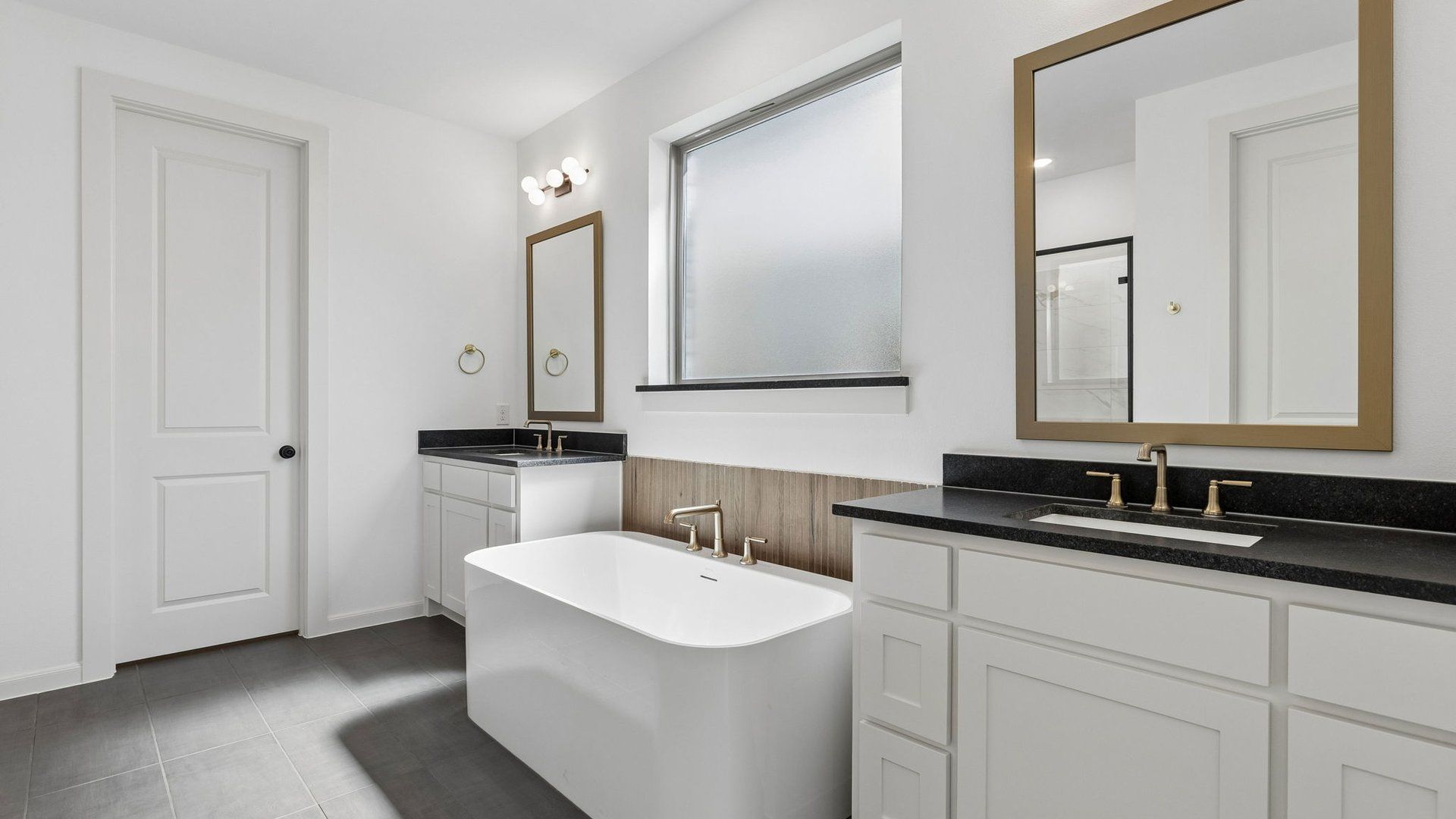 Owner's Bath
