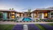 casa en Climbing Canyon por Growth Luxury Homes