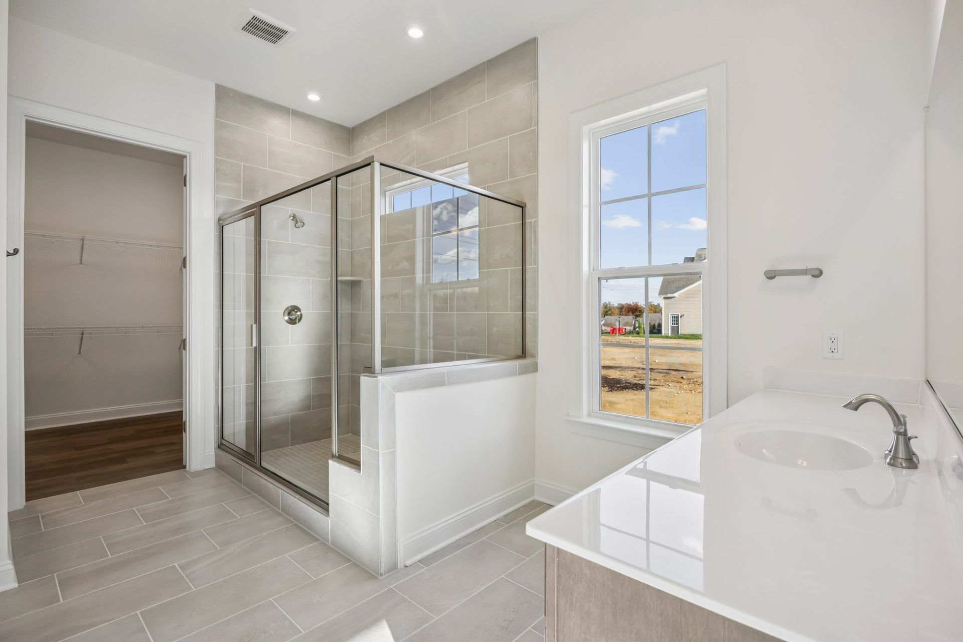 010 HHHunt Homes Haven Primary Bath