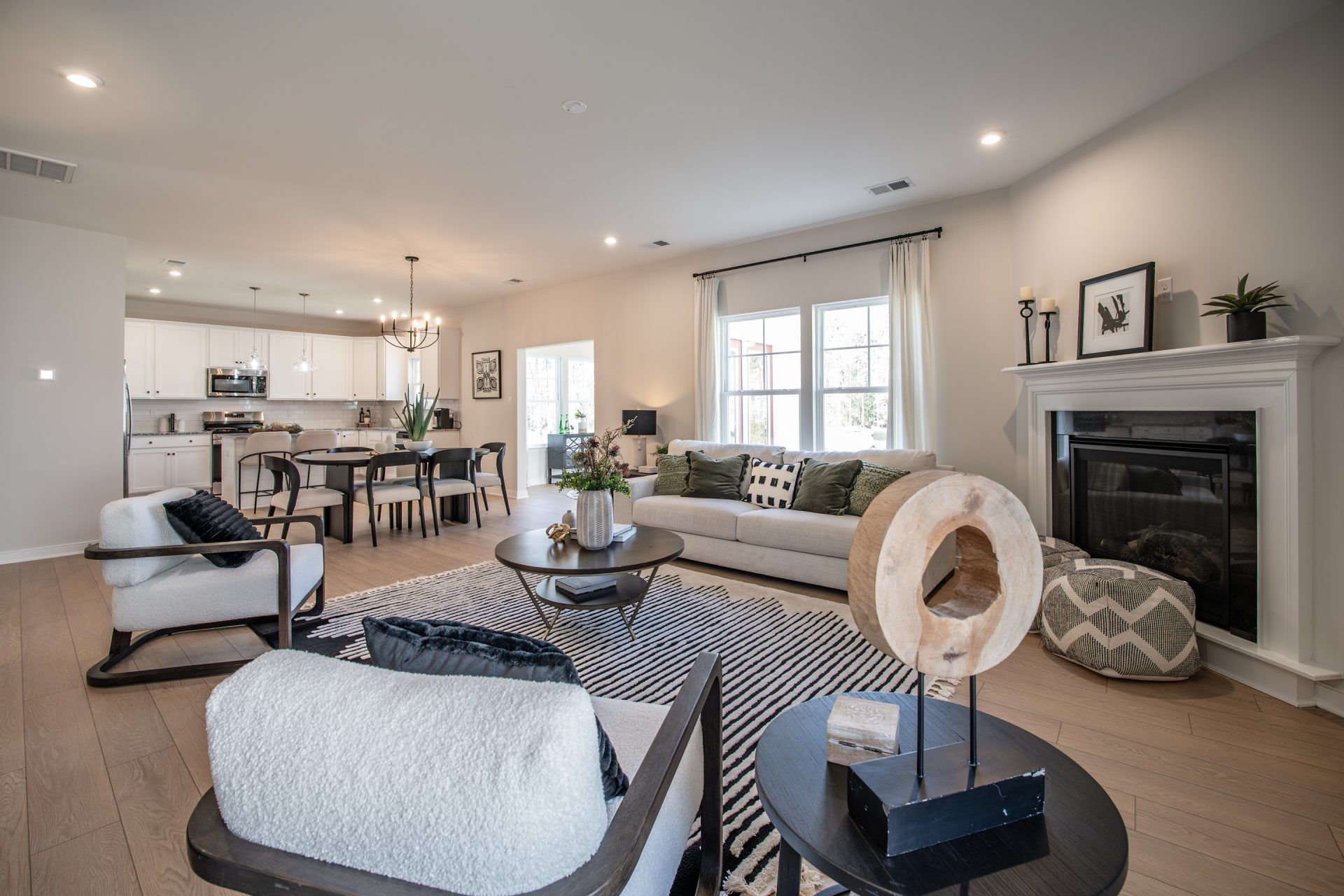 005 HHHunt Homes King Open Concept