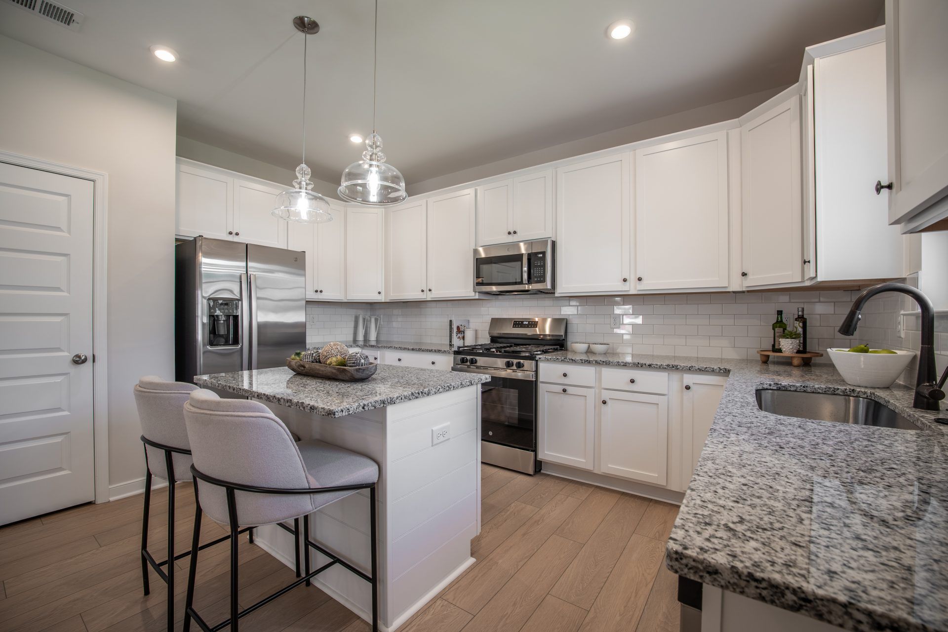 009 HHHunt Homes King Kitchen