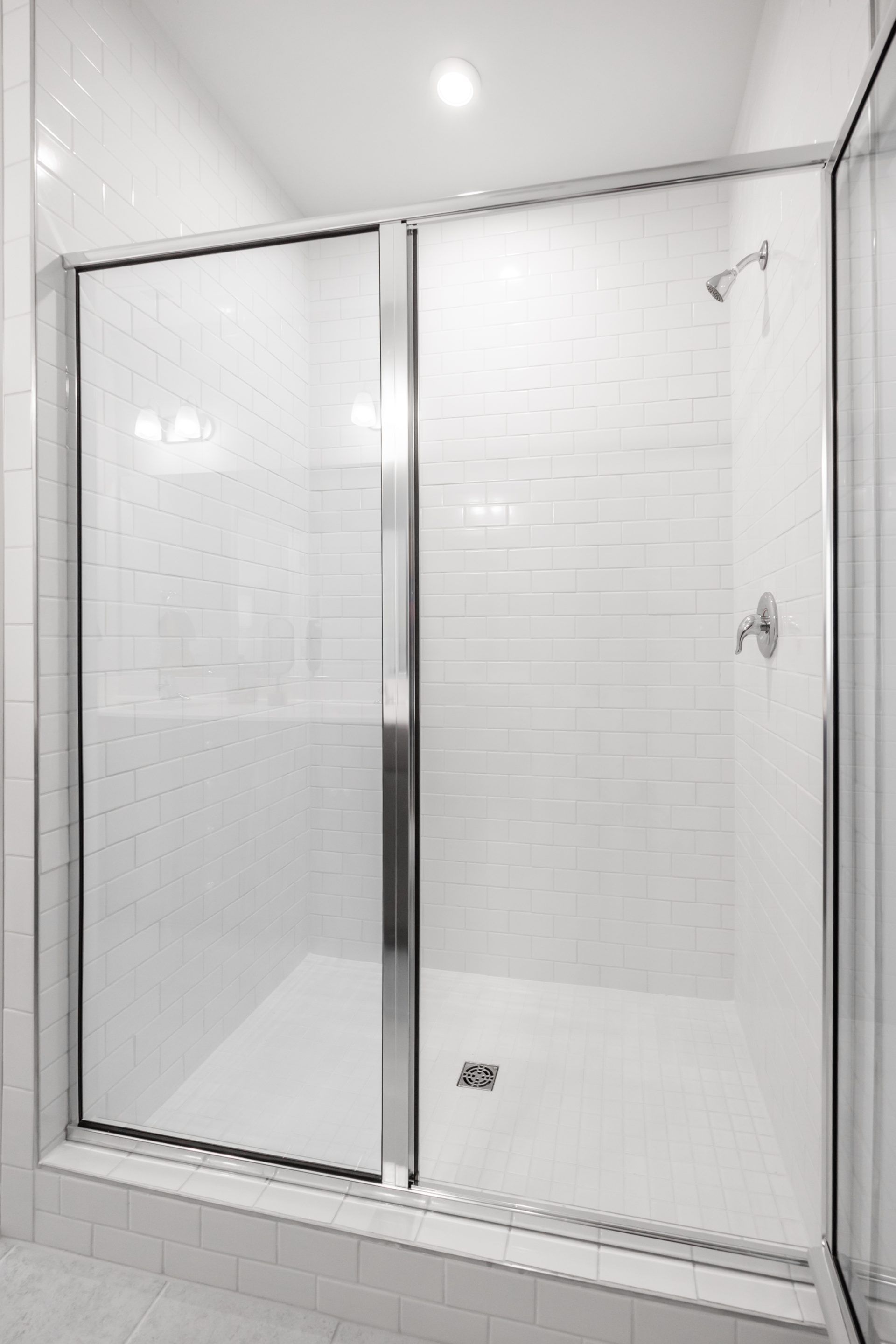 17 HHHunt Homes Lincoln Primary Shower
