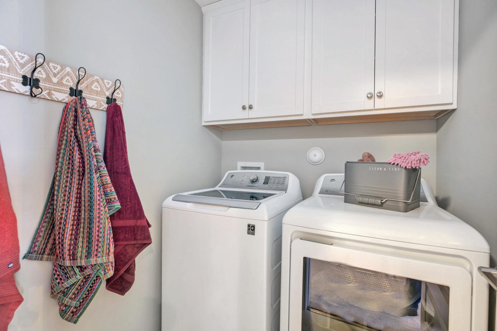 024 Waverly_Laundry Room