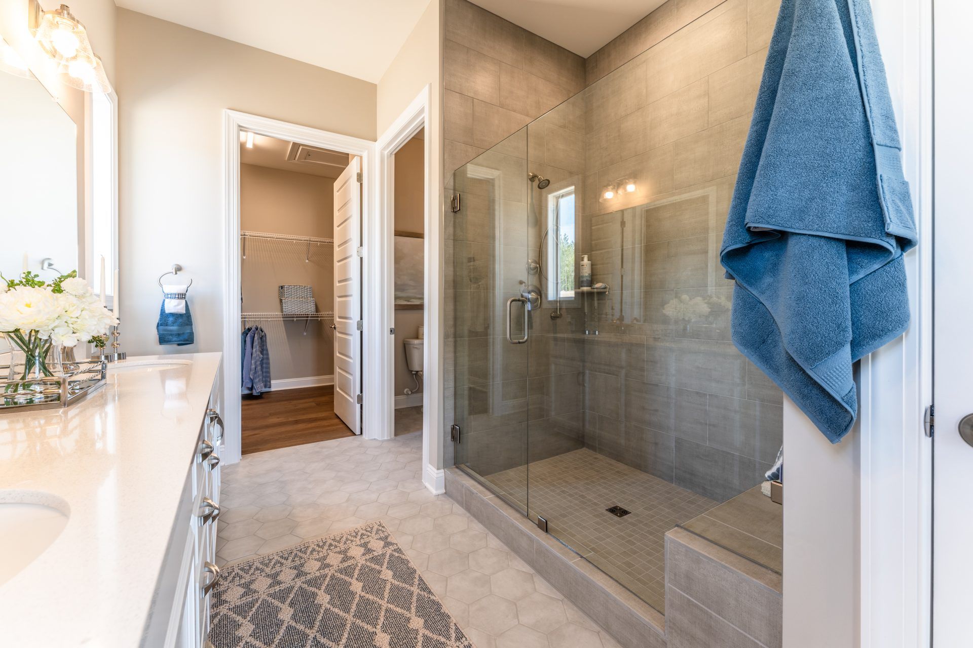 26 HHHunt Homes Retreat Primary Bath