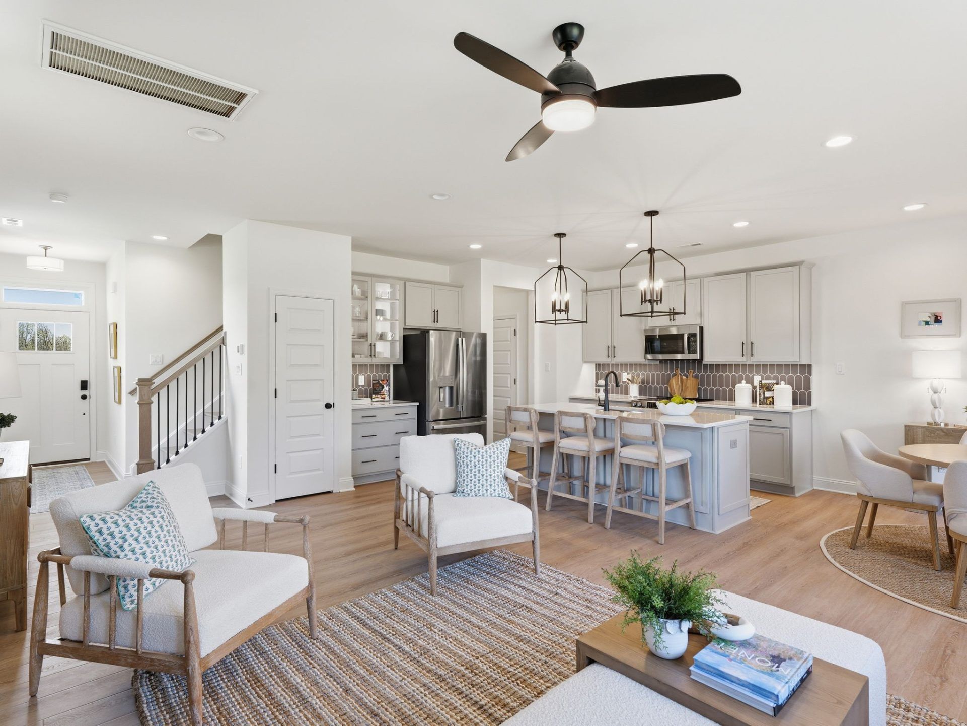 005 HHHunt Homes Braxton Family Room and Kitchen