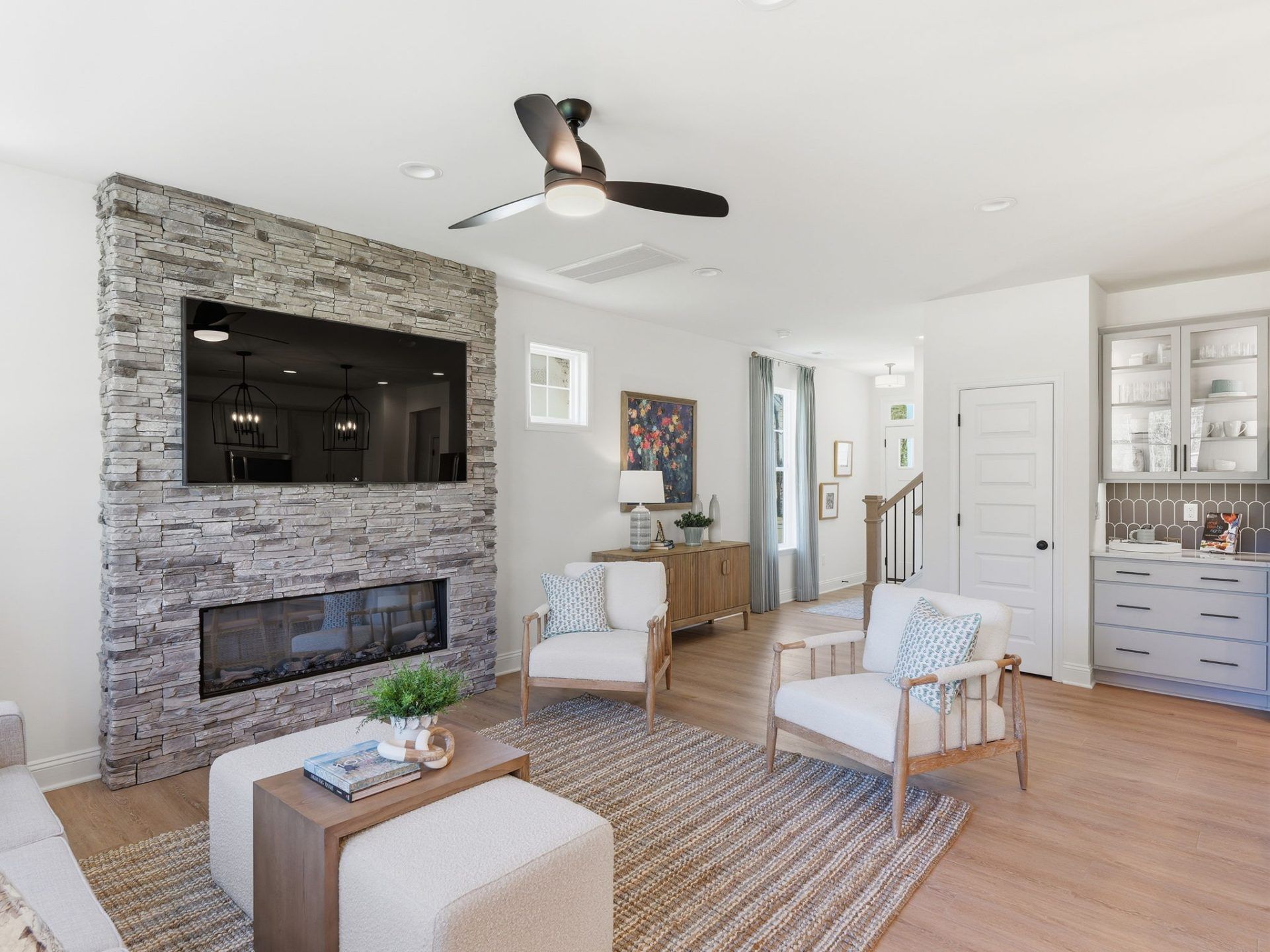 007 HHHunt Homes Braxton Family Room Fireplace