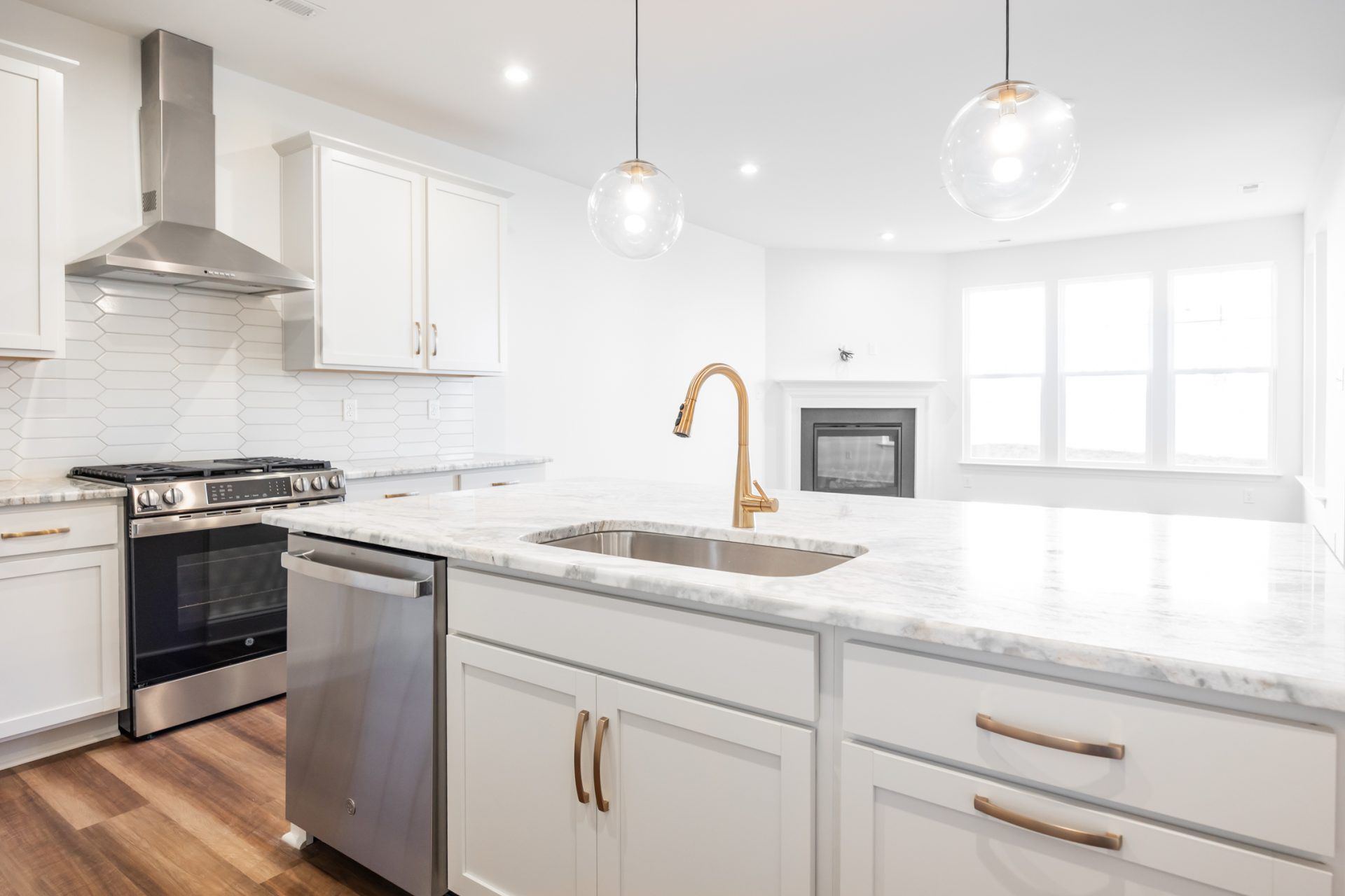 18728 Palisades Cove Trl