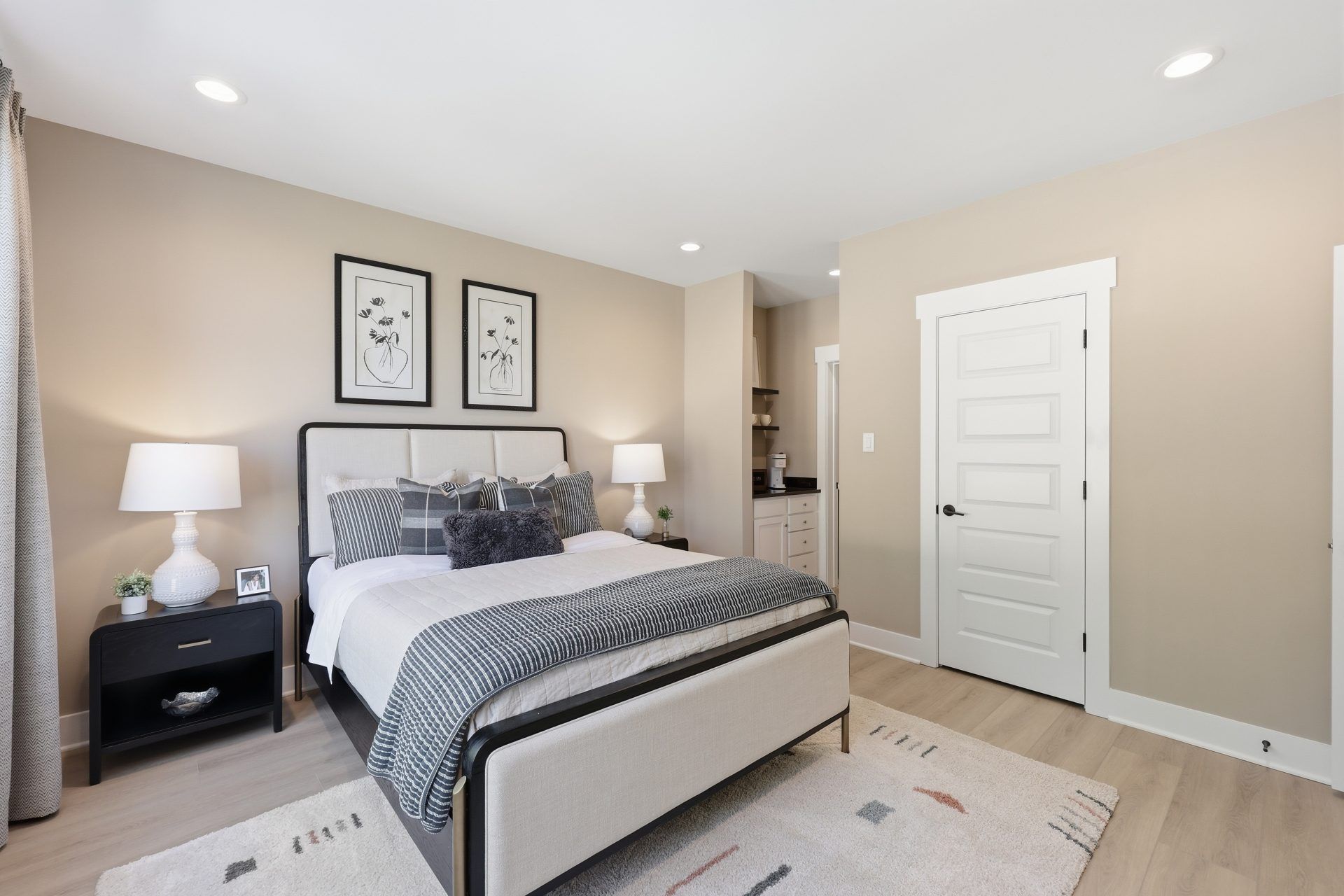 003 HHHunt Homes Foster Guest Ensuite