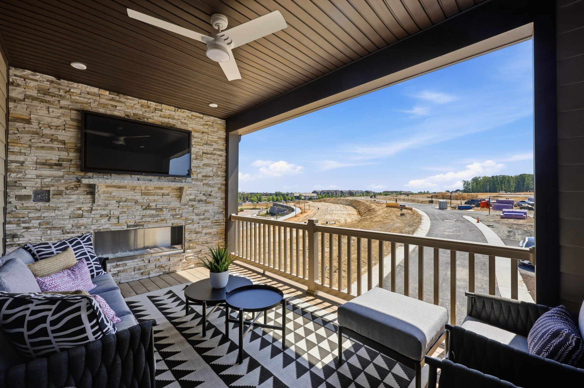019 HHHunt Homes Foster Covered Deck