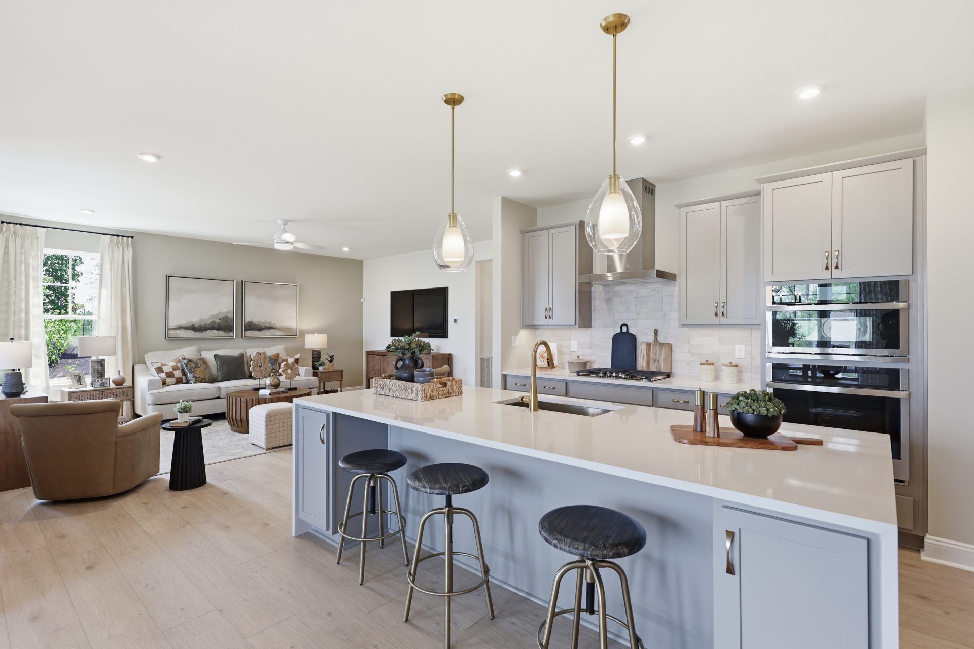 008 HHHunt Homes Morgan Kitchen and Family Room
