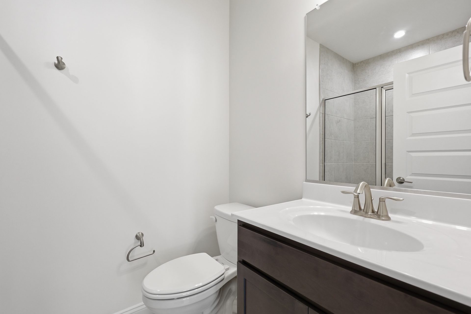 004 HHHunt Homes Alto Full Guest Bath
