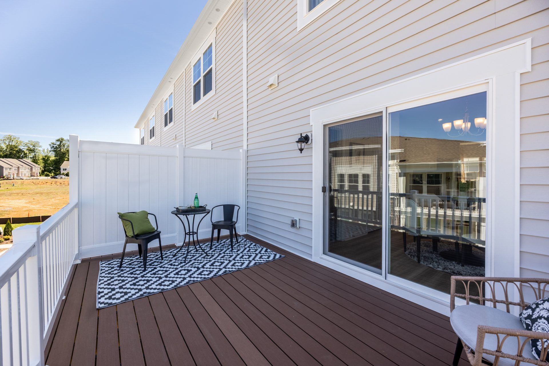 012 HHHunt Homes Donovan Deck