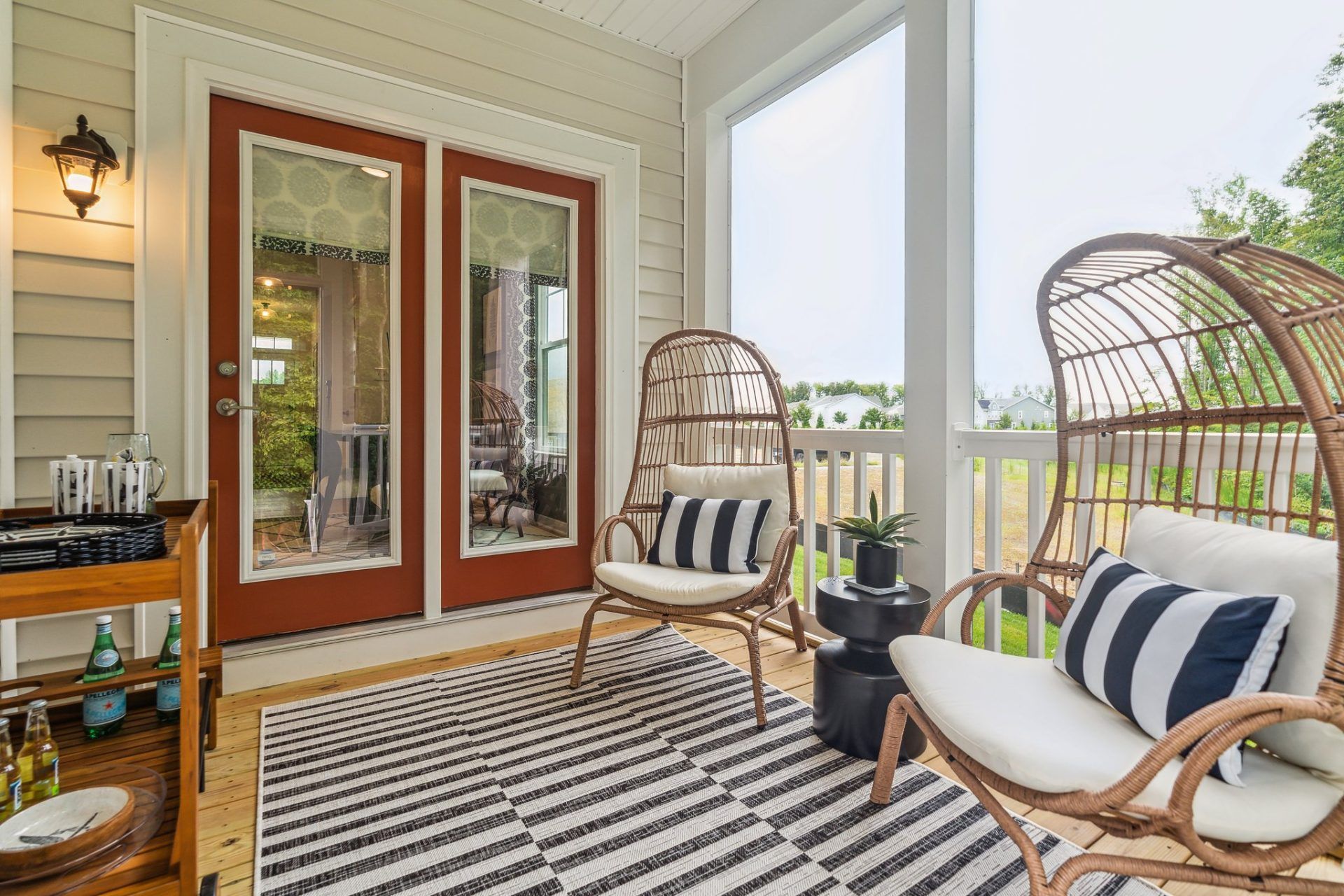 09 Screen Porch