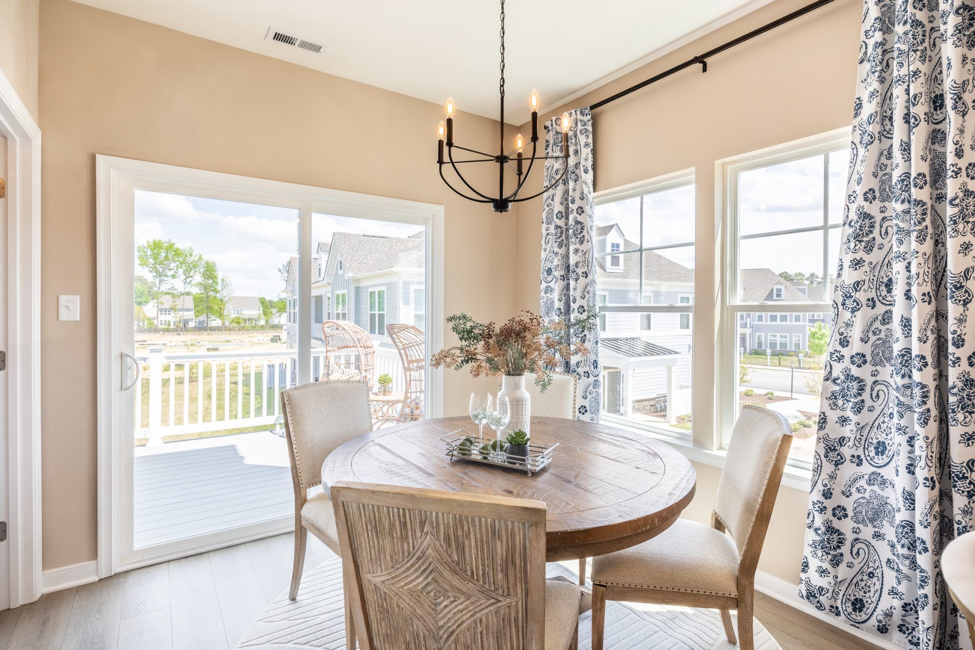 015 HHHunt Homes Donovan Breakfast Nook and Deck