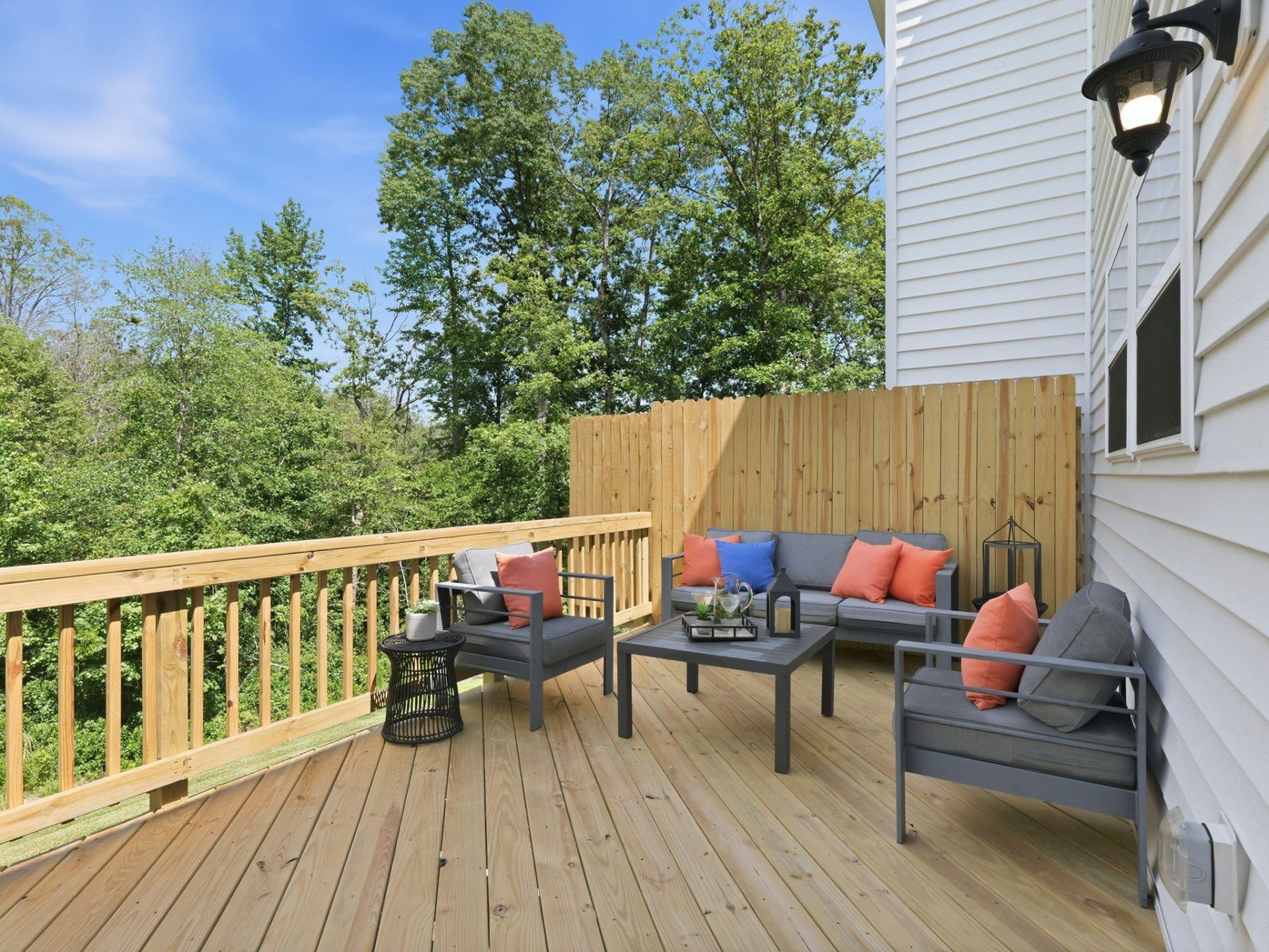 018 HHHunt Homes Amherst Deck