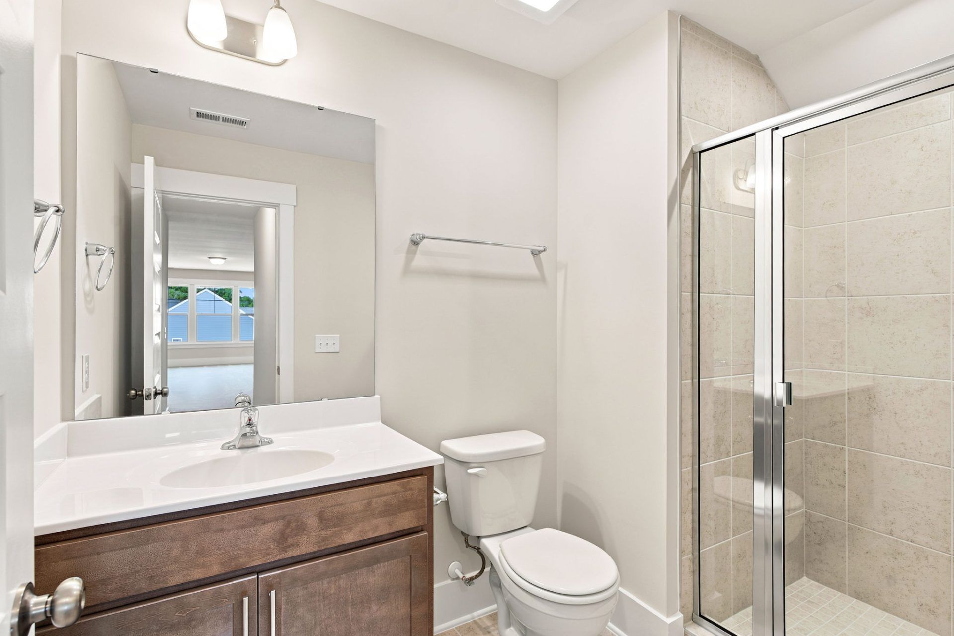 040 HHHunt Homes GraysonThird Floor Full Bath