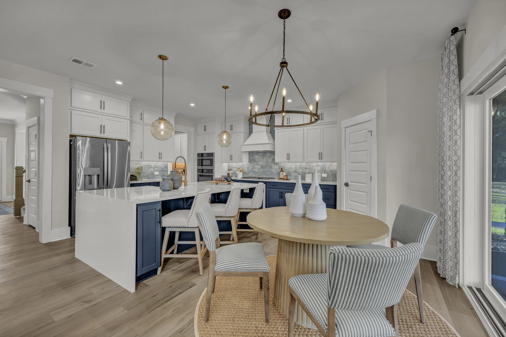 7- HHHunt Homes Grayson Kitchen and Nook