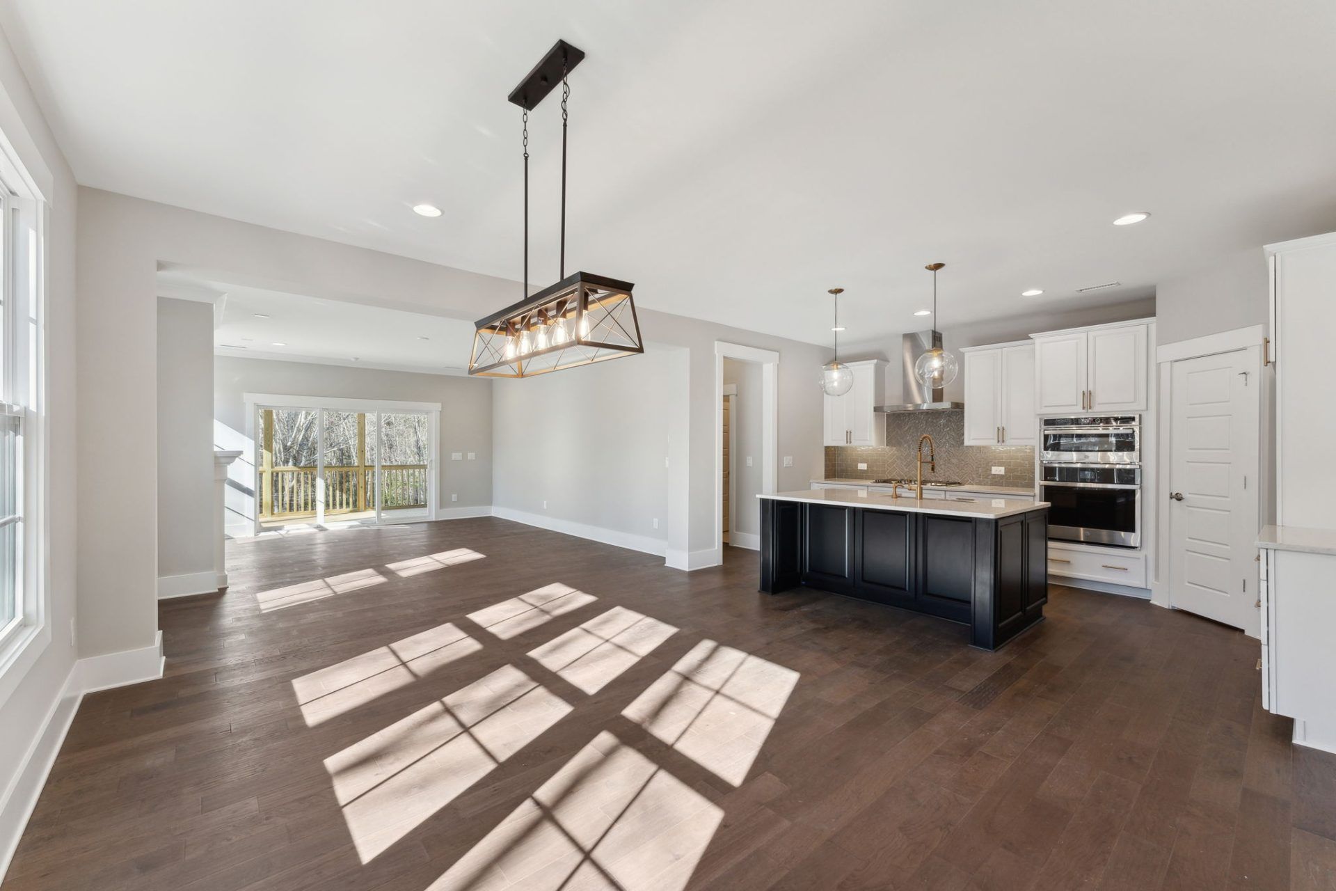 6- Kitchen