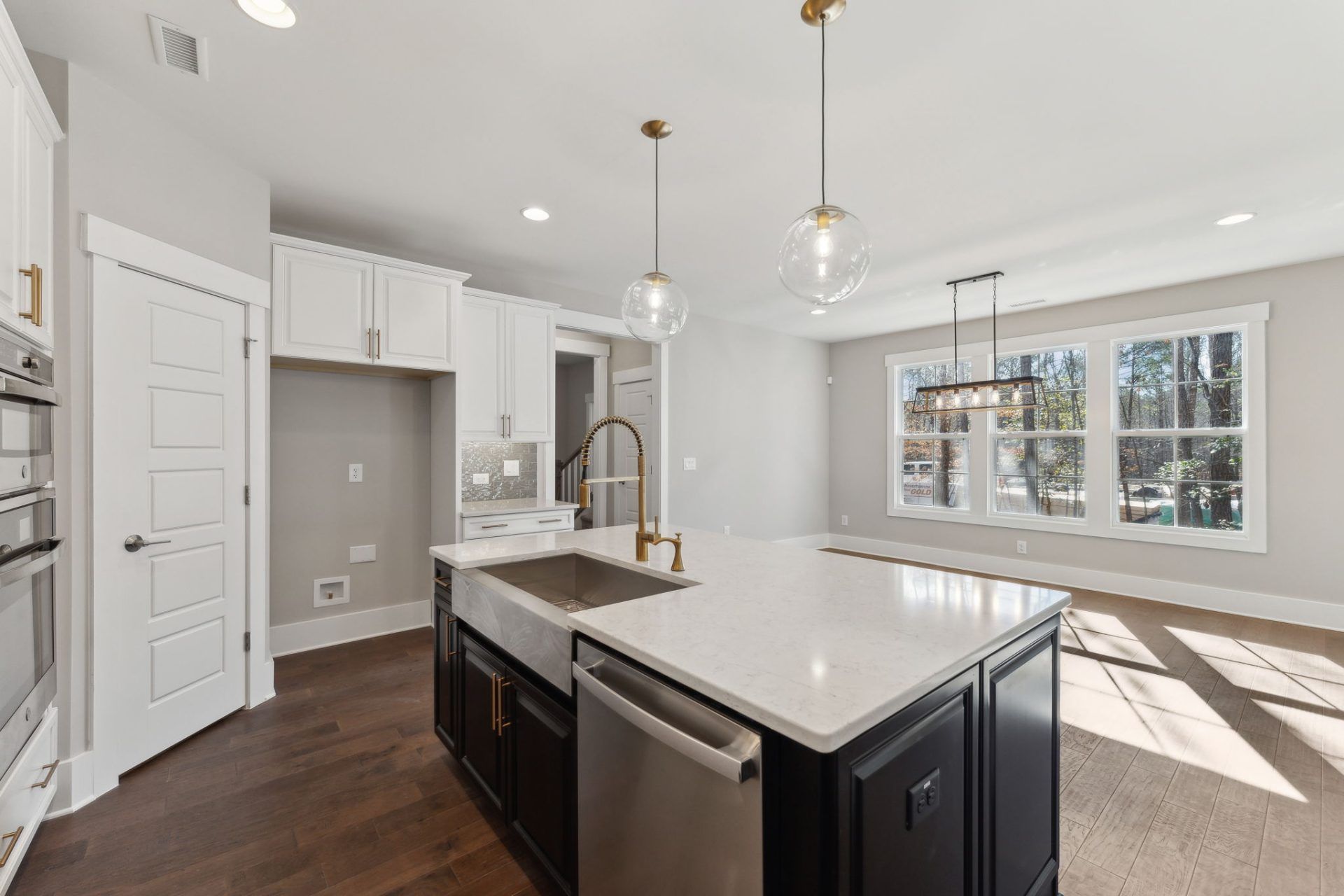 9- Kitchen