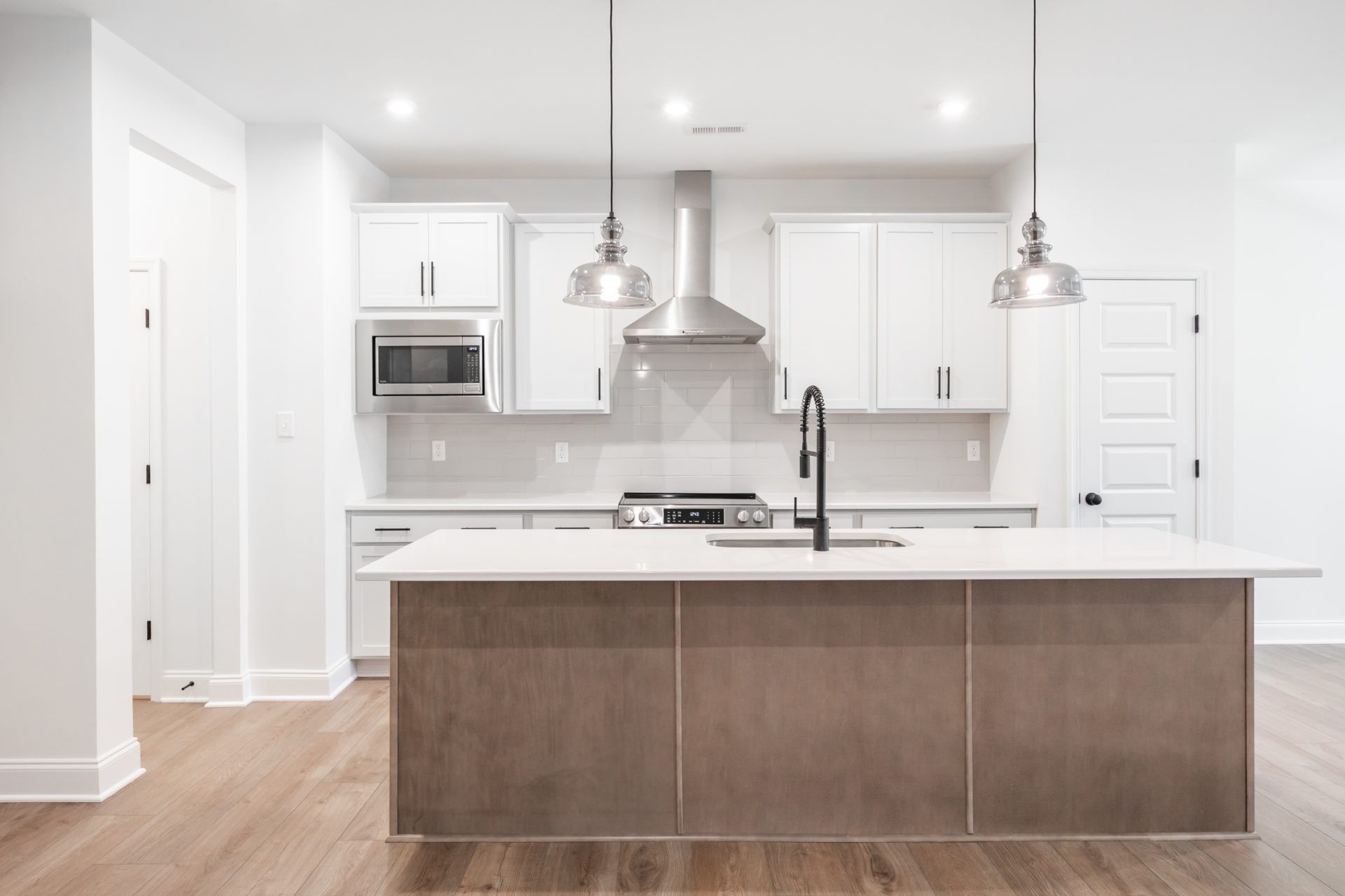 009 HHHunt Homes Corbin Kitchen Island