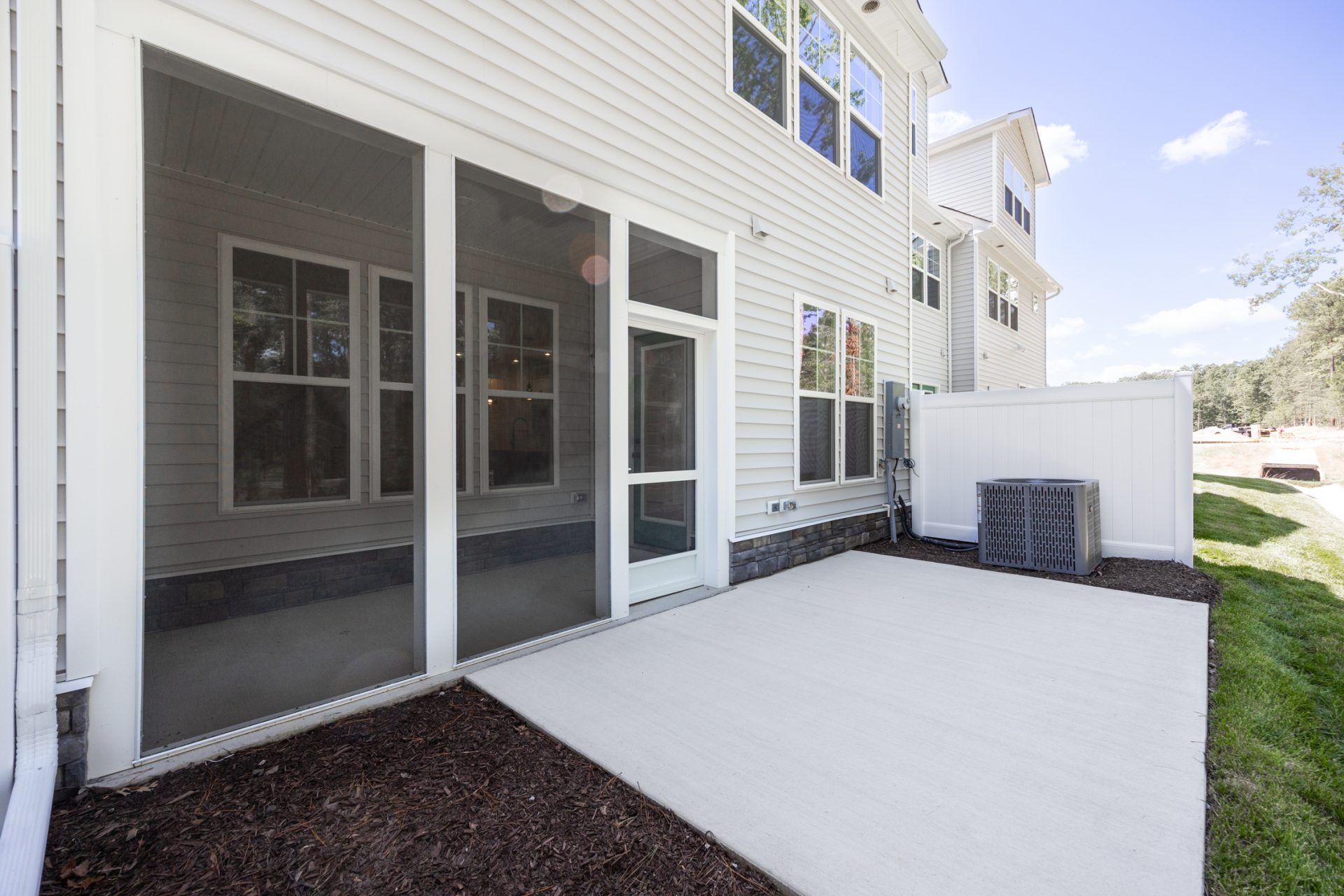 038 HHHunt Homes Corbin Screened and Concrete Patio