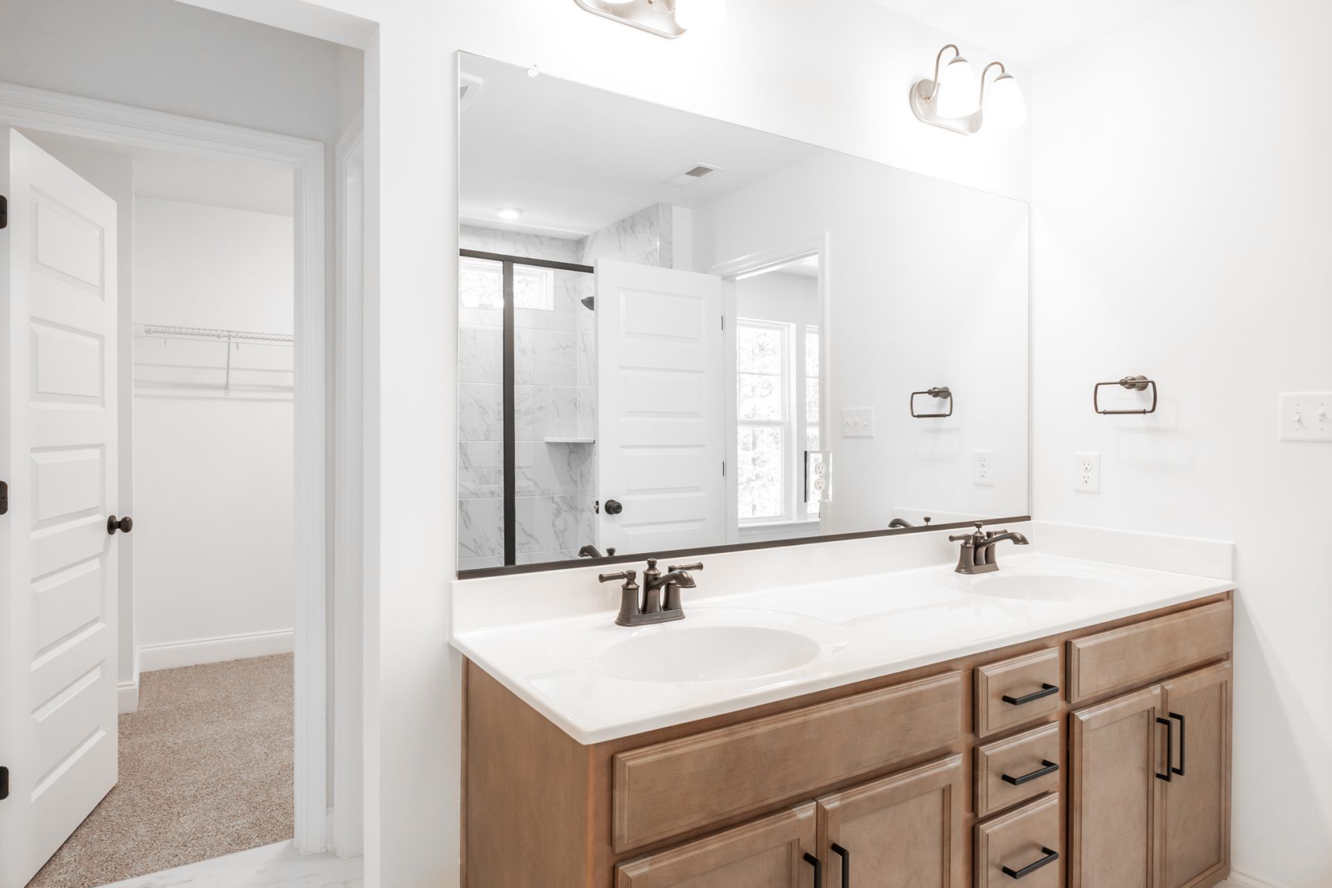 020 HHHunt Homes Corbin Primary Bath Vanity