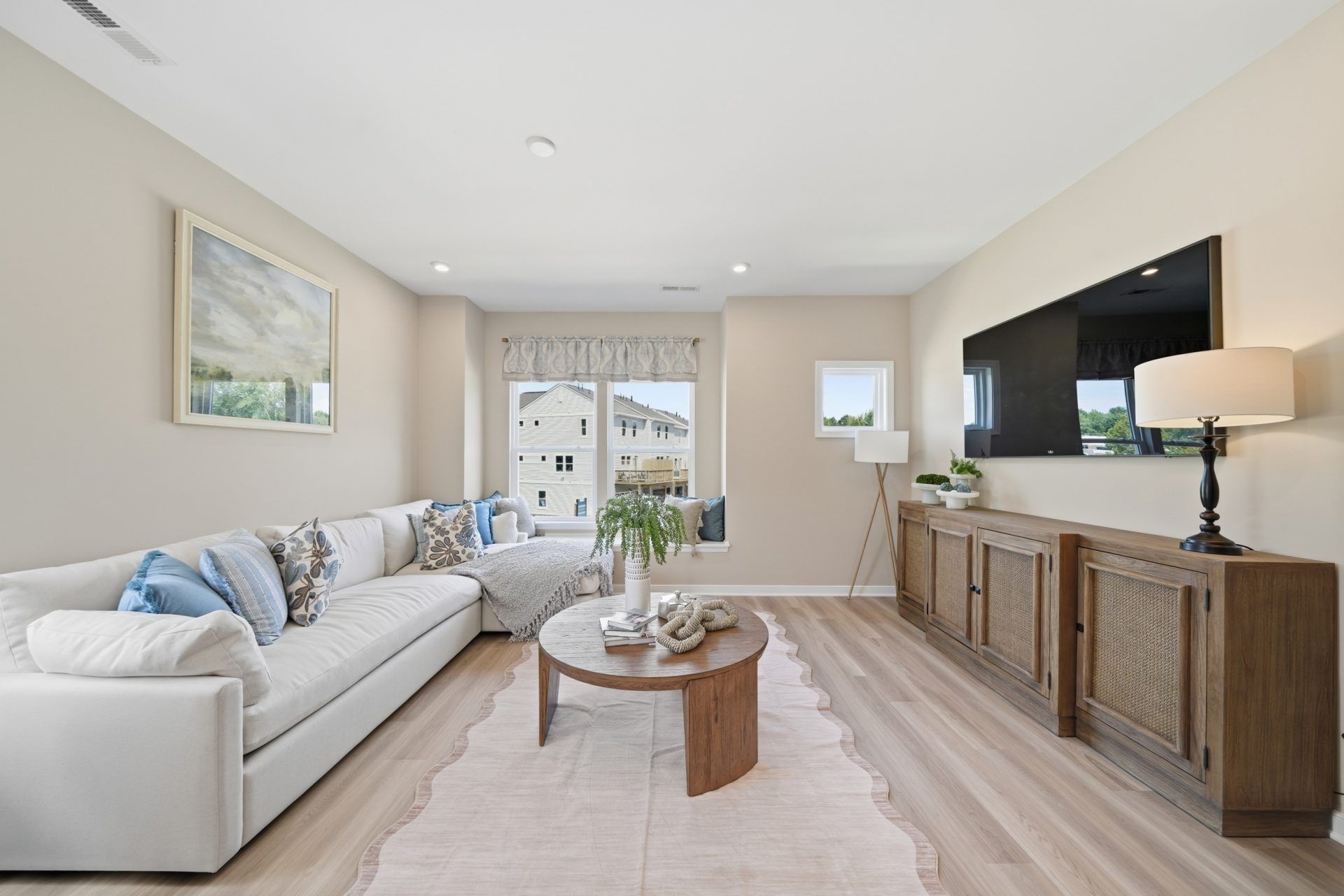 019 HHHunt Homes Harper Family Room