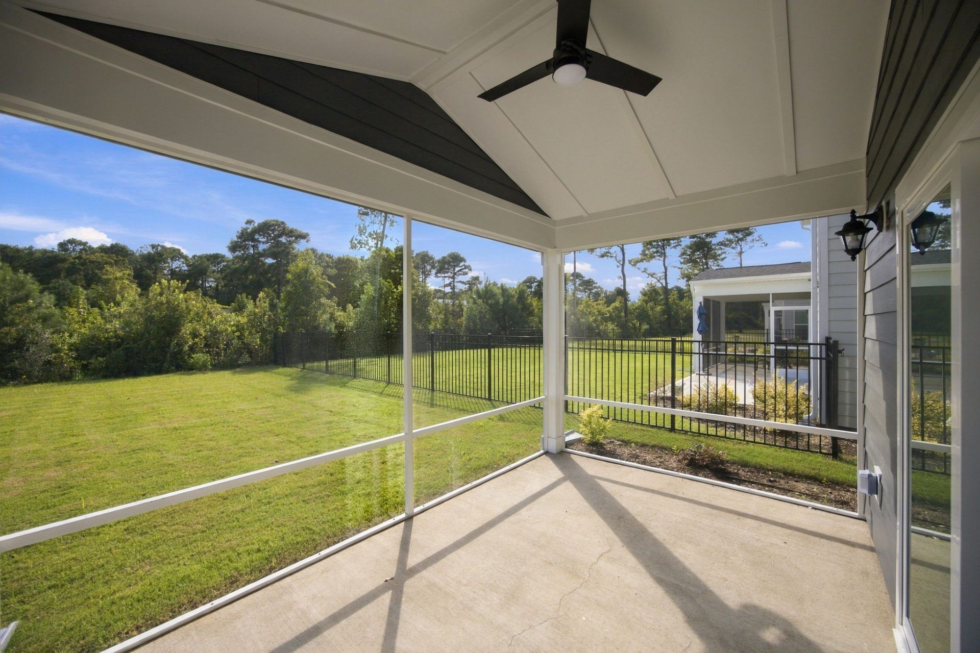Screened Porch FV5