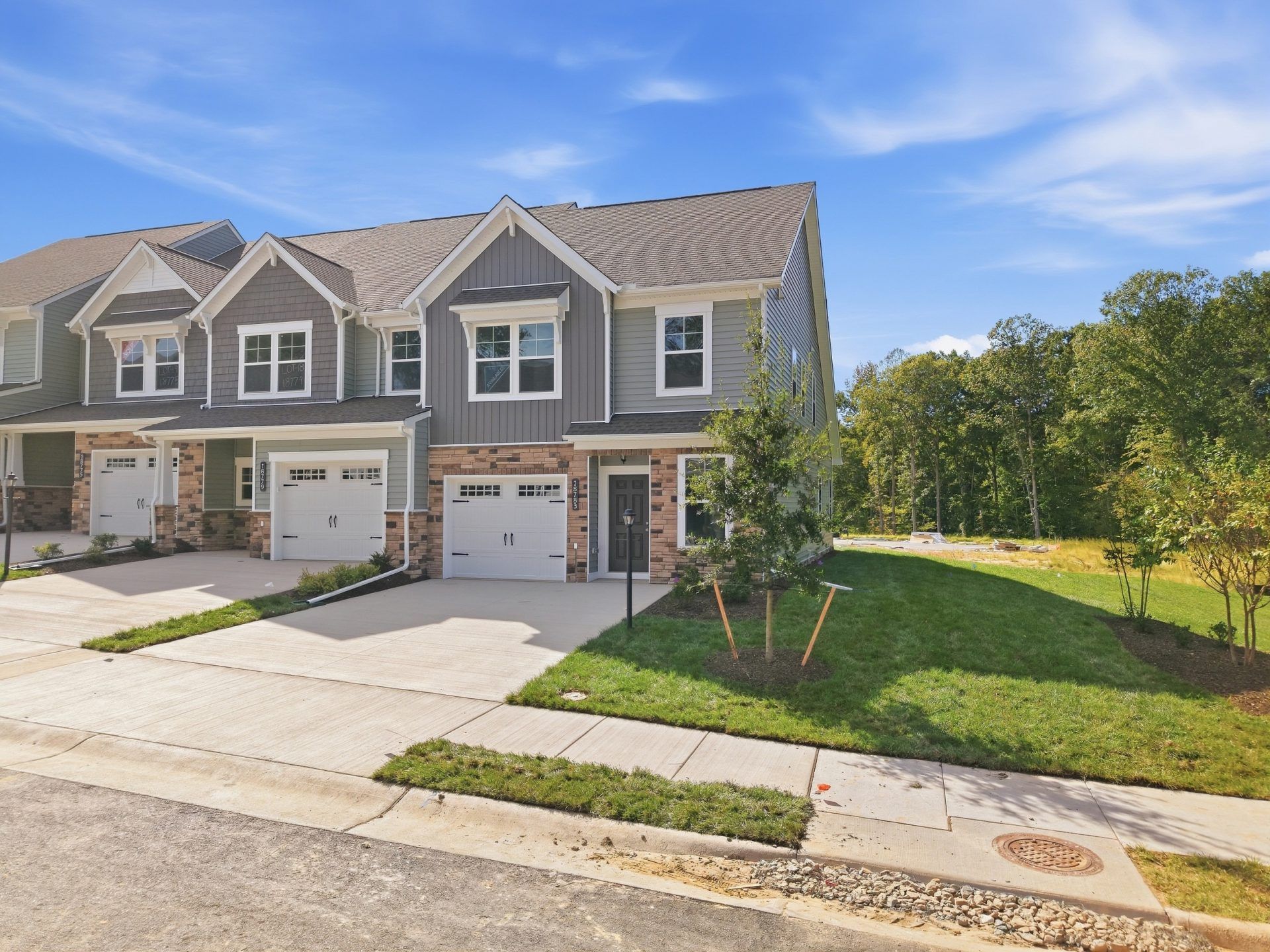 031-HHHuntHomes-Belmont-Exterior-2