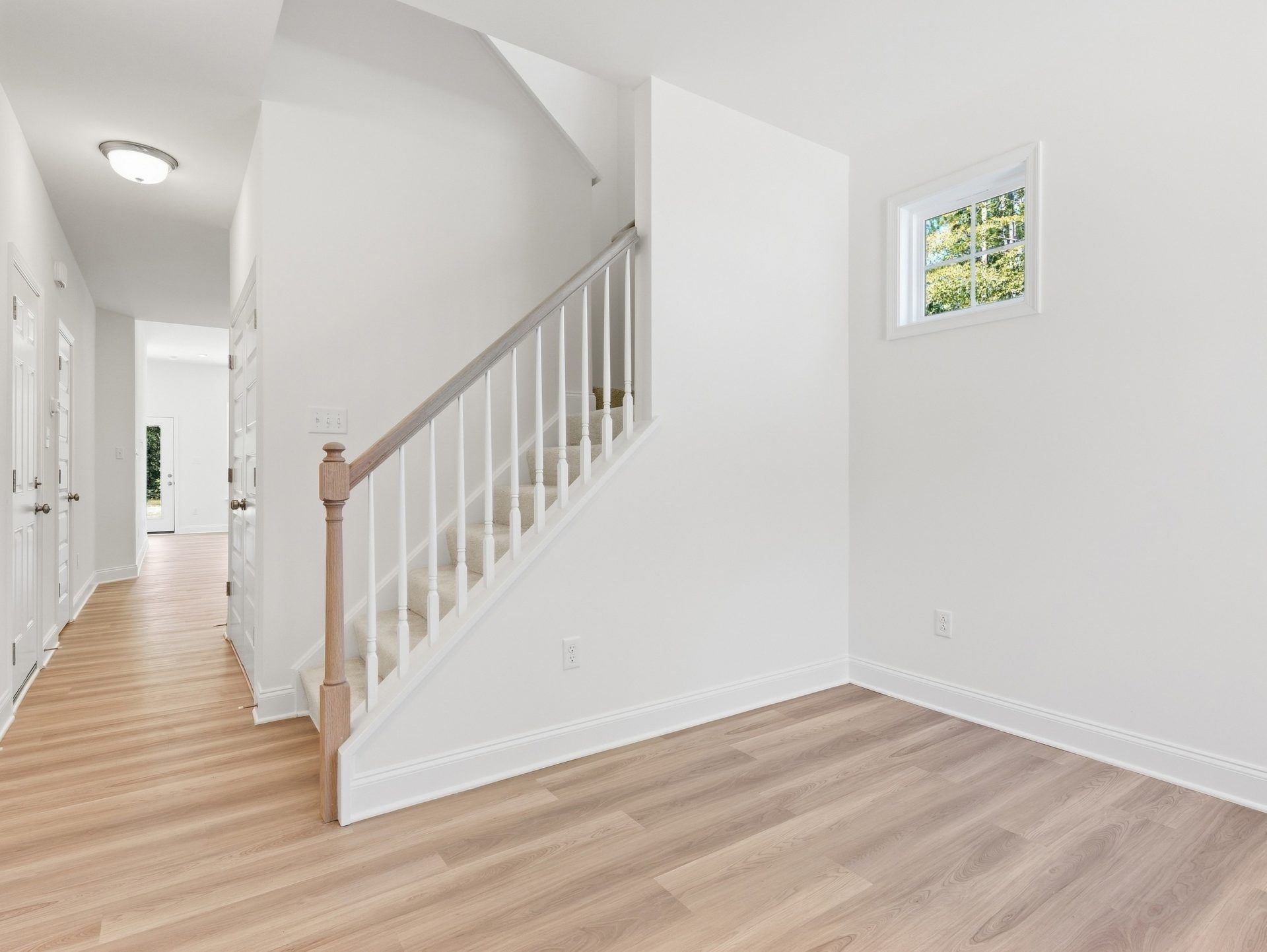 001-HHHuntHomes-Belmont-Flex-Room