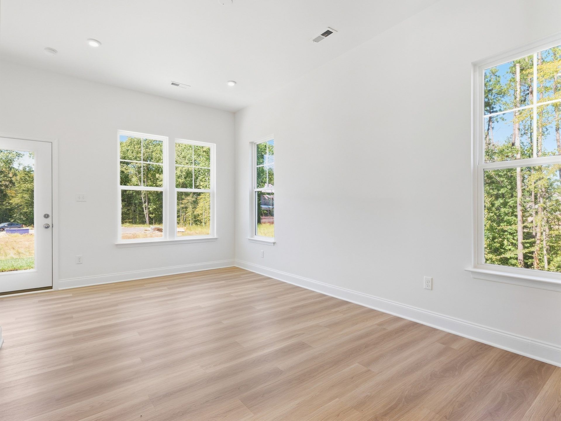 010-HHHuntHomes-Belmont-Great-Room