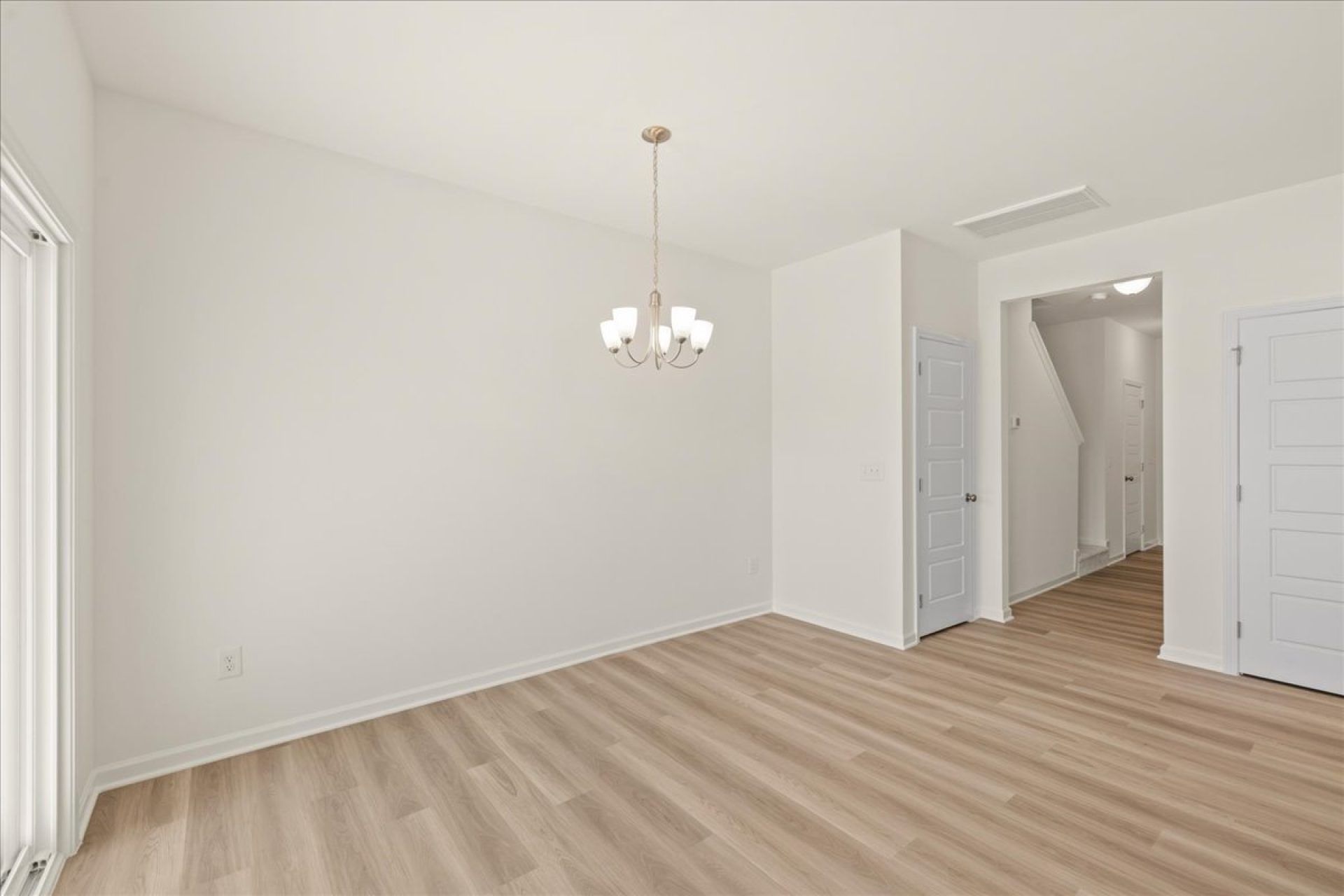 28-HHHunt Homes-Interior Layout-Lot 22-Whitfield-Dining room