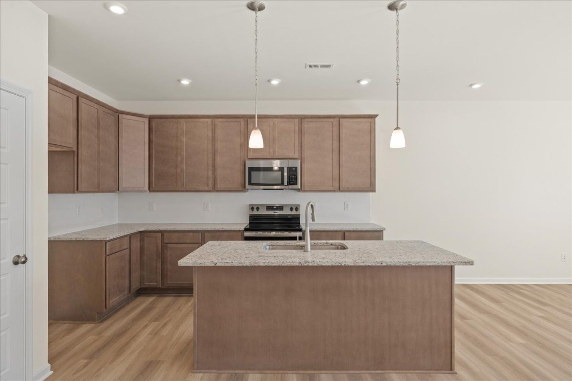 32-HHHunt Homes-Interior Layout-Lot 22-Whitfield-Kitchen Close Up