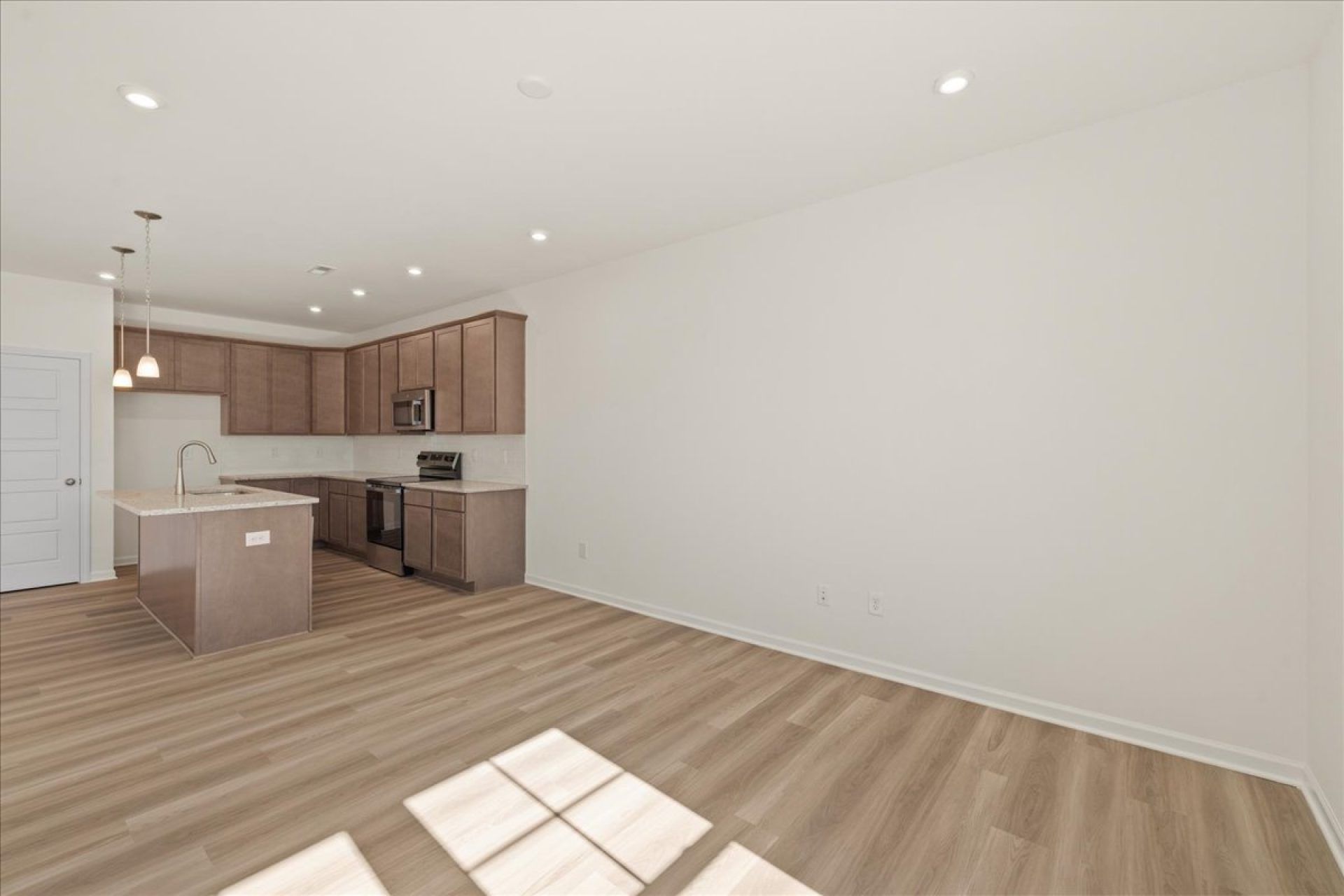 35-HHHunt Homes-Interior Layout-Lot 22-Whitfield-Living Room and Kitchen