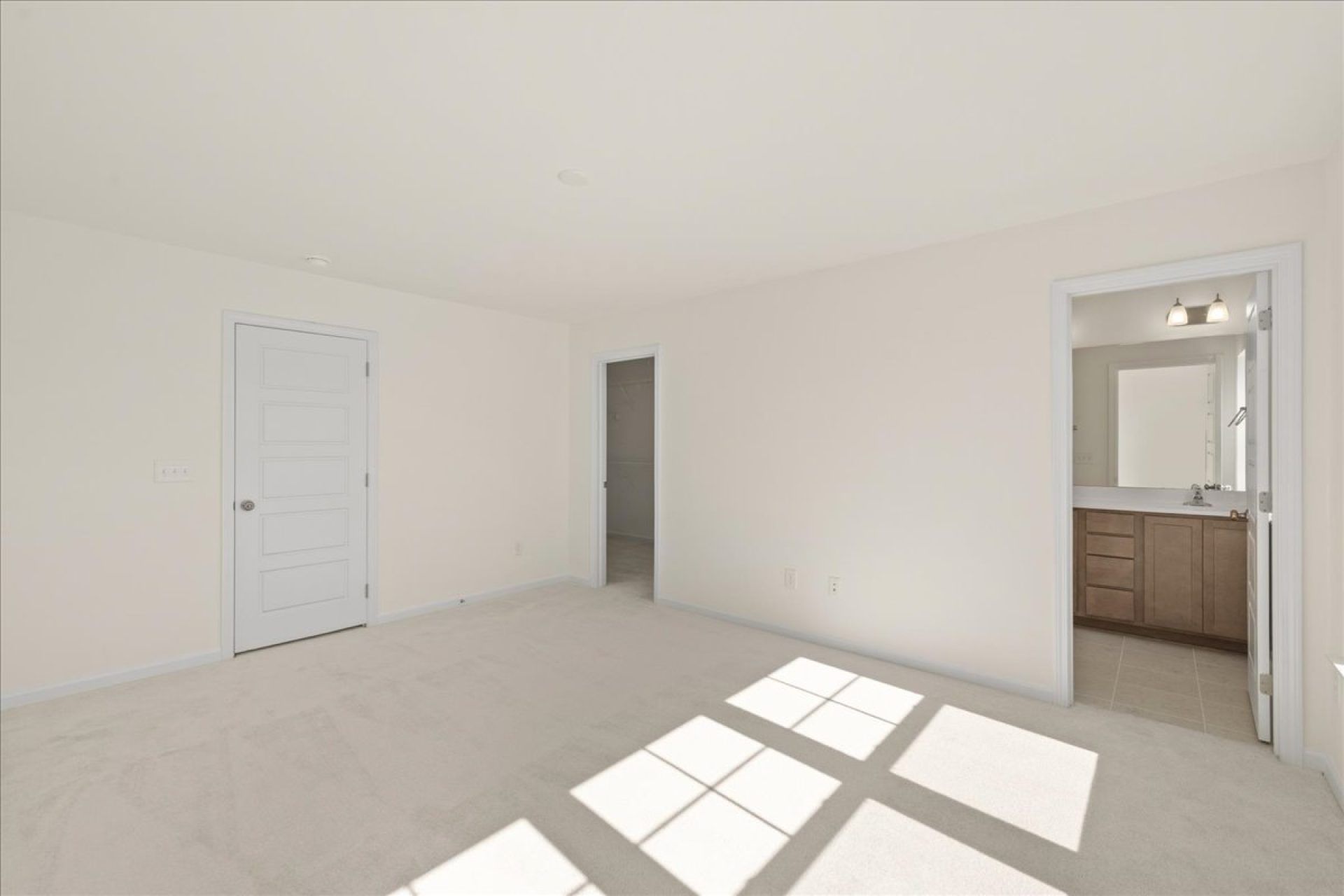 40-HHHunt Homes-Interior Layout-Lot 22-Whitfield-Primary Bedroom and Bath
