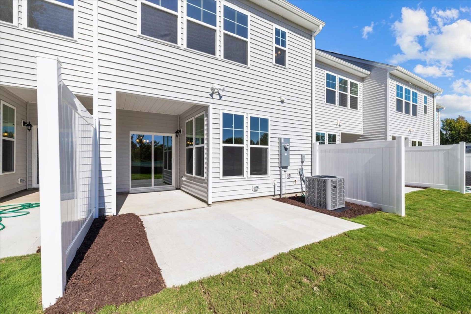 52-HHHunt Homes-Interior Layout-Lot 22-Whitfield-Yard Patio View